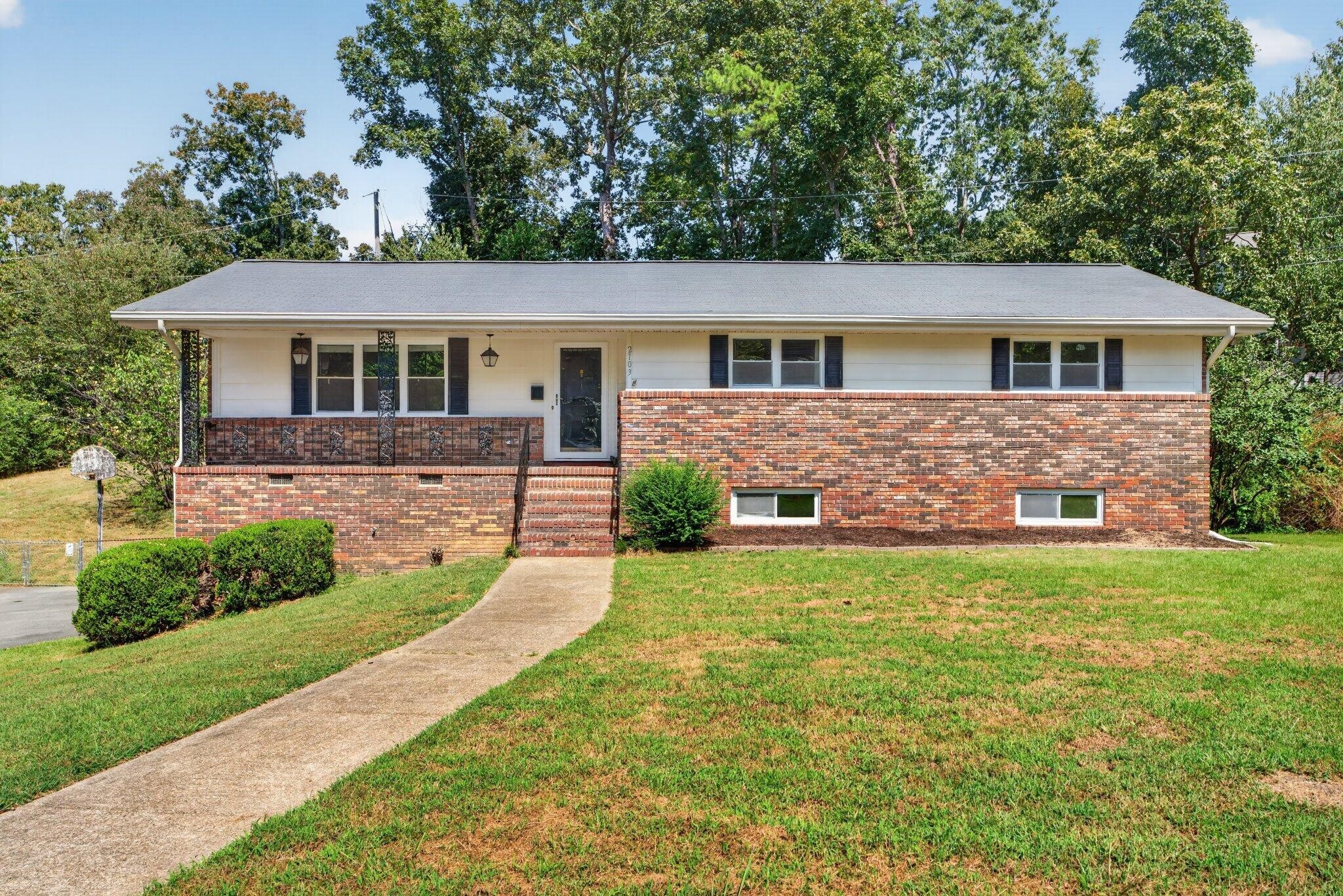 2103 King Court Lane Property Photo 1