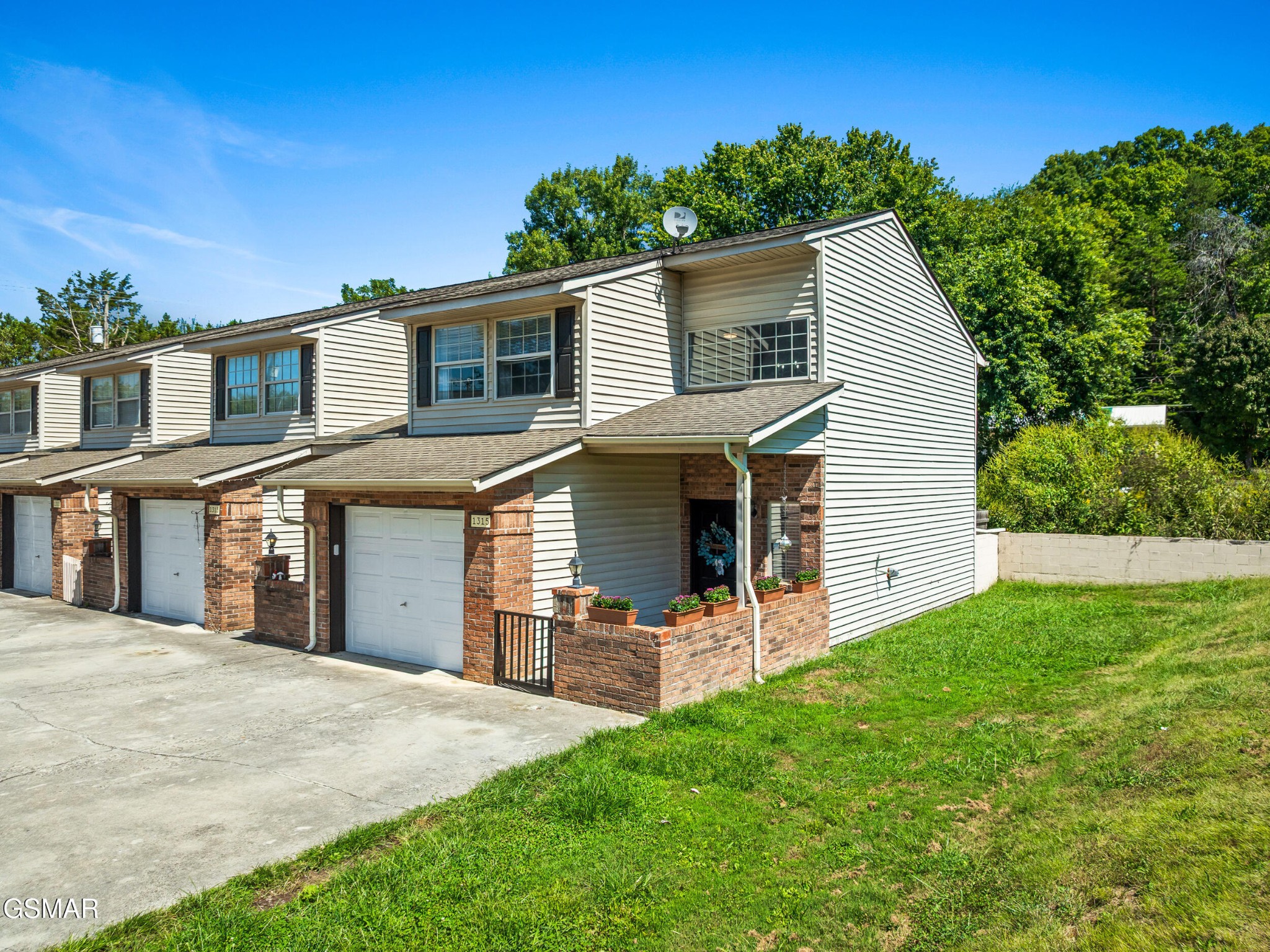1315 Mountain Meadows Way Property Photo 1