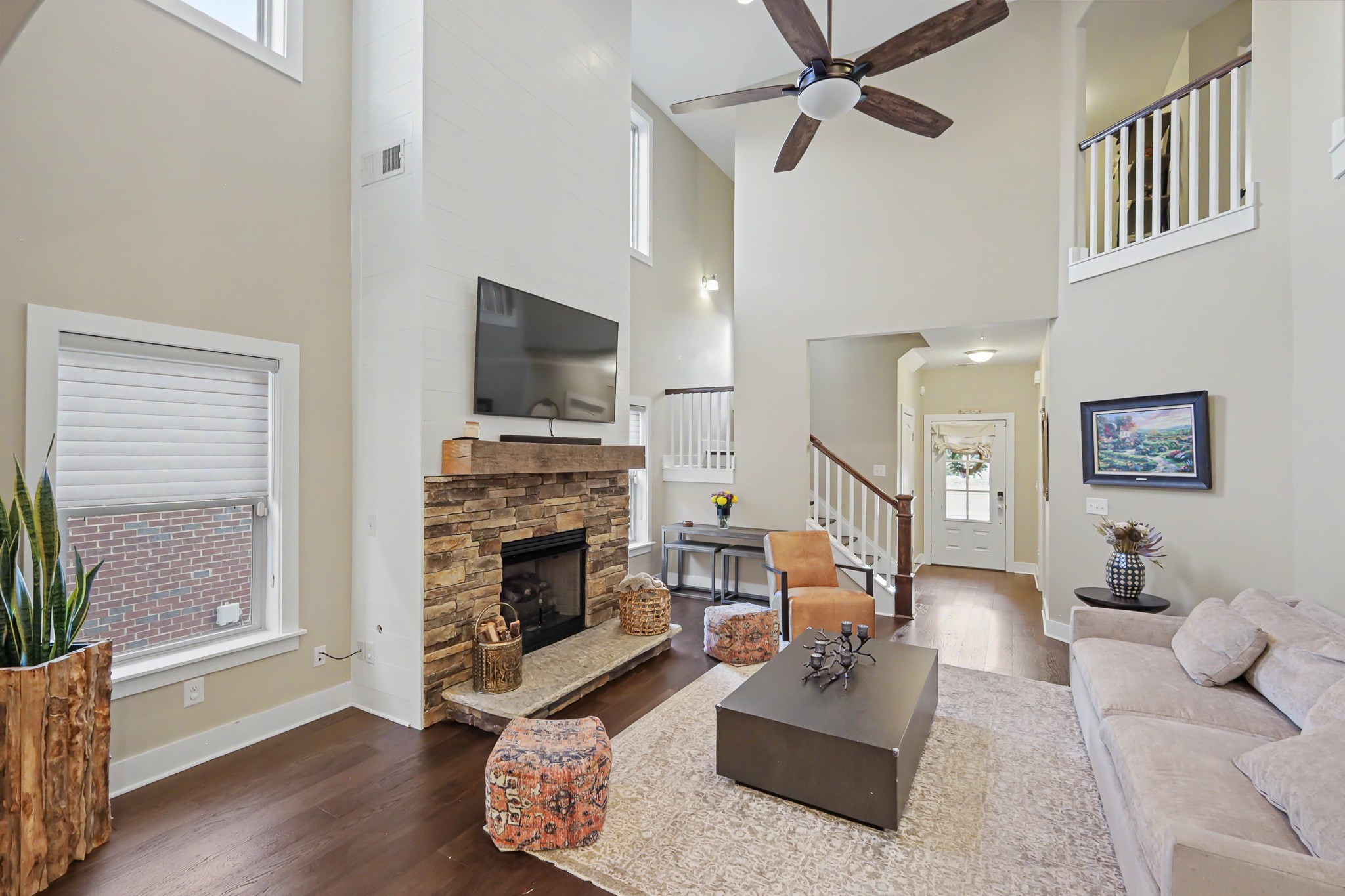 2214 Chaucer Park Ln Property Photo 4