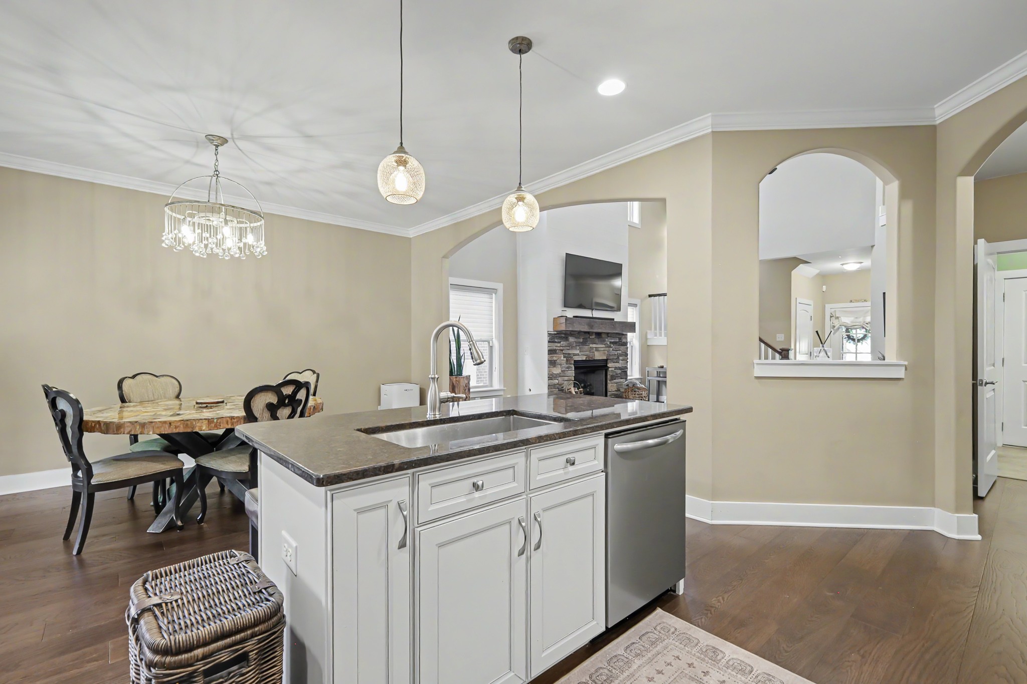 2214 Chaucer Park Ln Property Photo 13