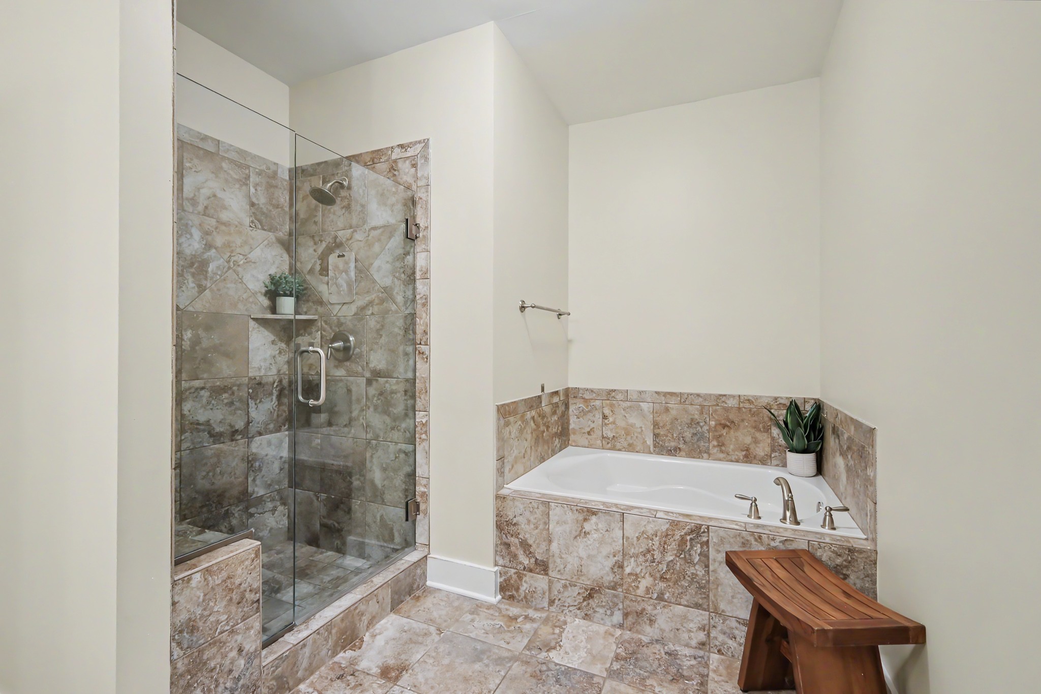 2214 Chaucer Park Ln Property Photo 18