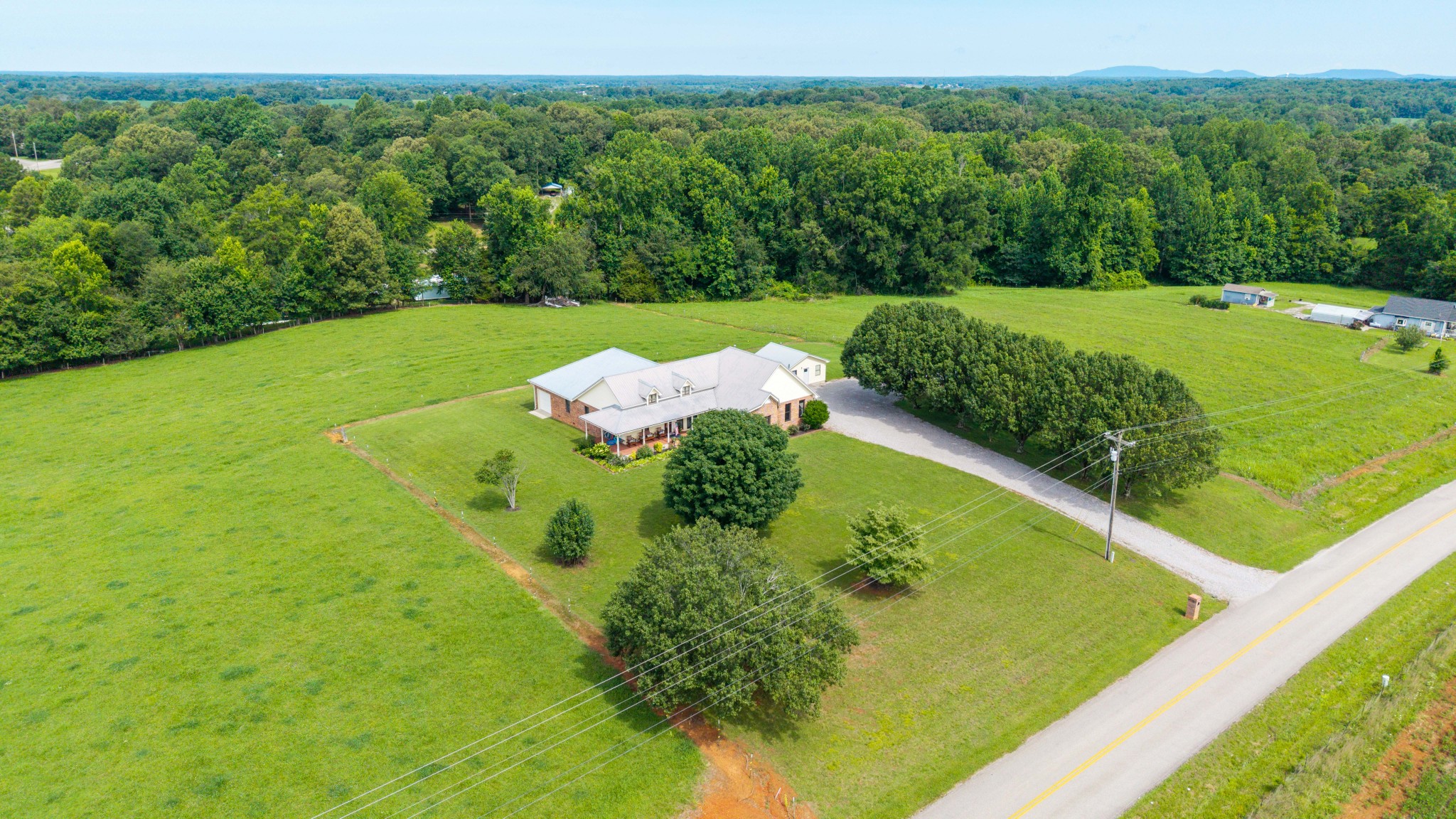 2325 Old Well Road Property Photo 3