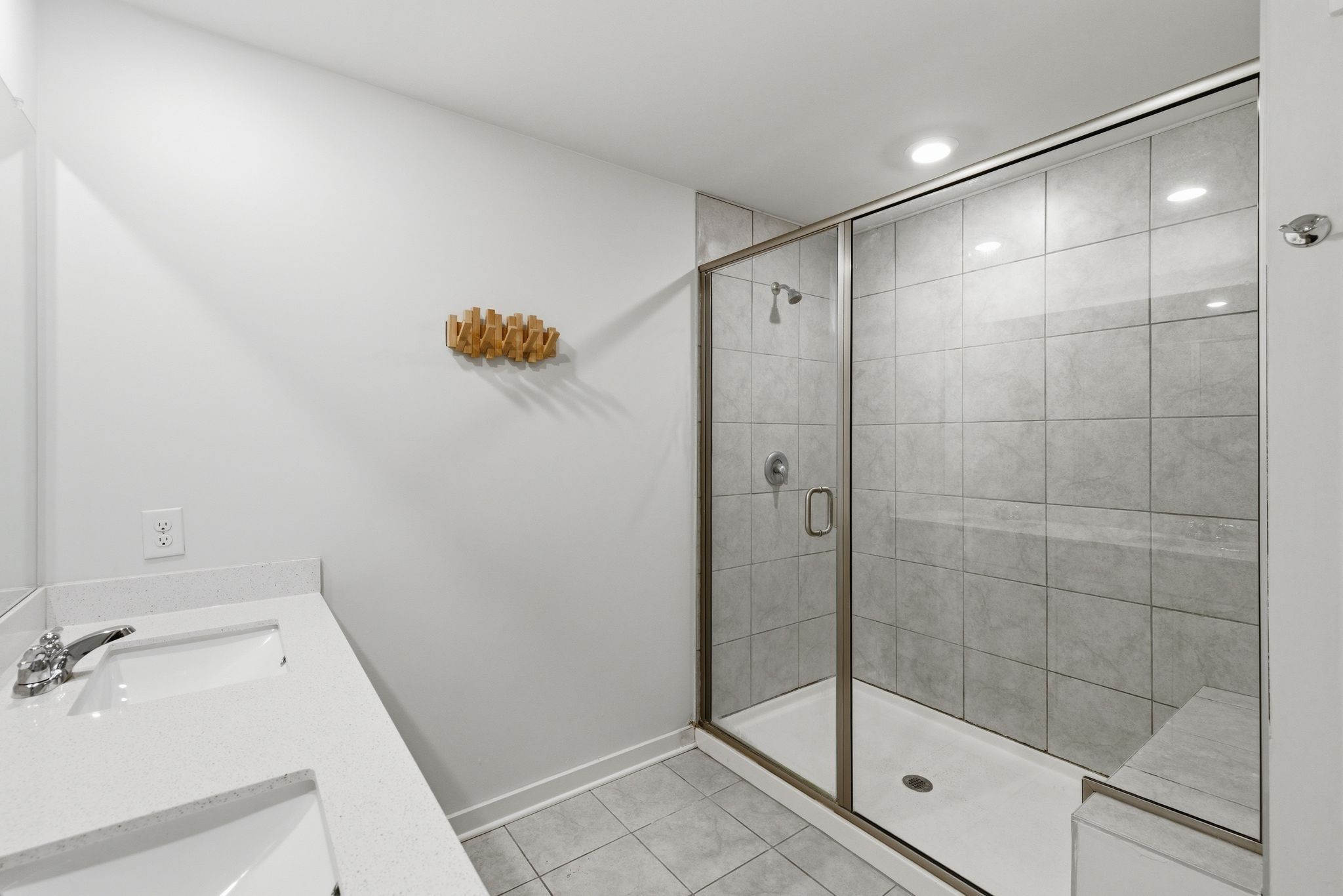 409 Irwin Way Property Photo 17