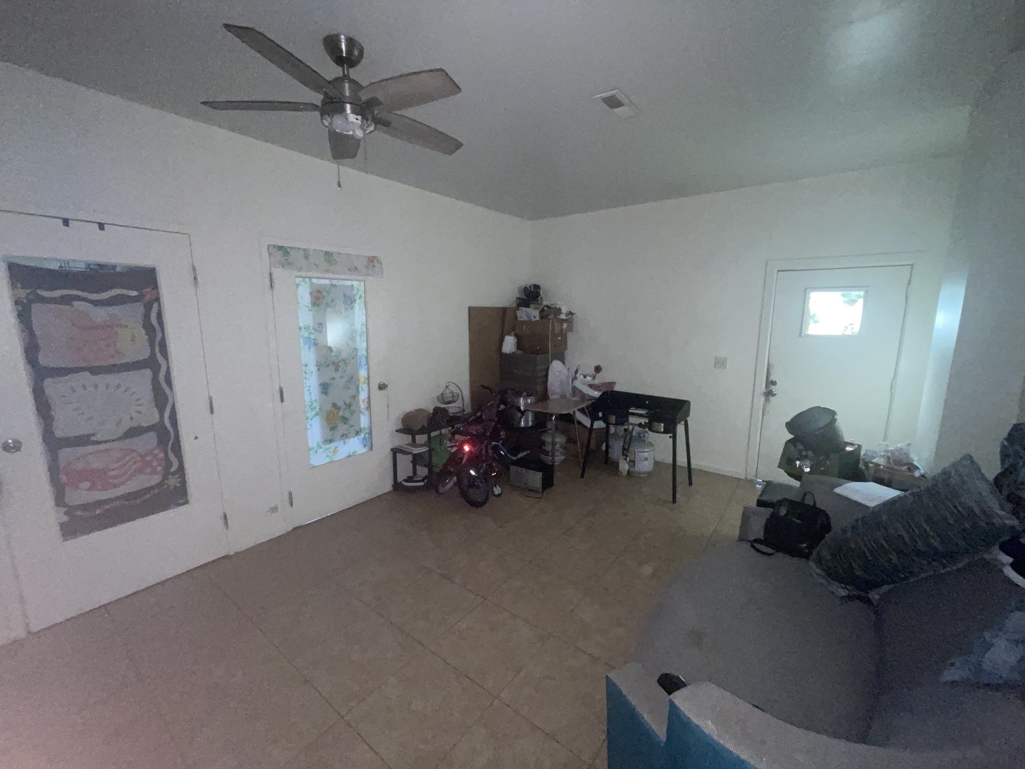22 E Thompson Ln Property Photo 6