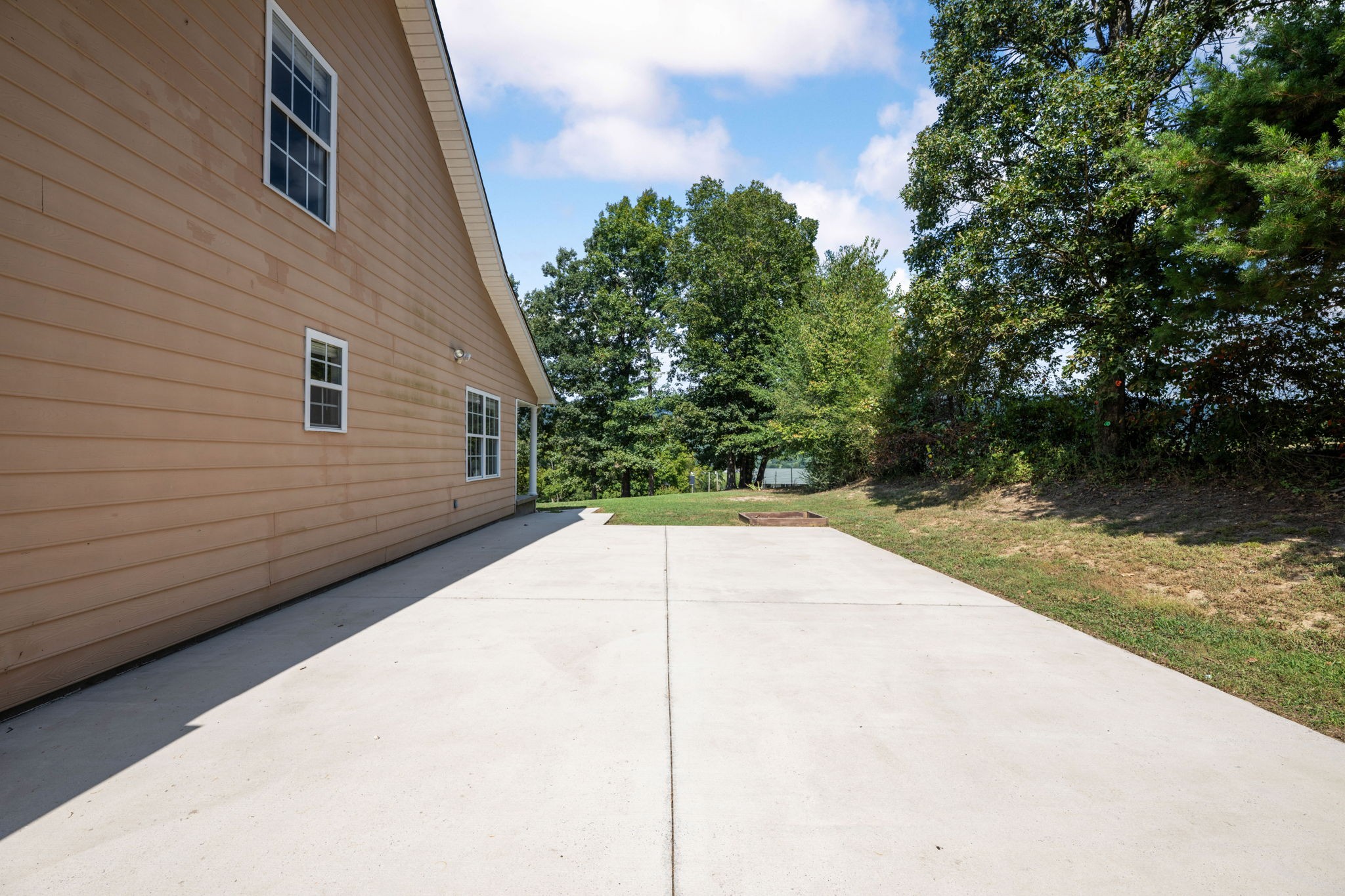 496 Highland Dr Property Photo 40