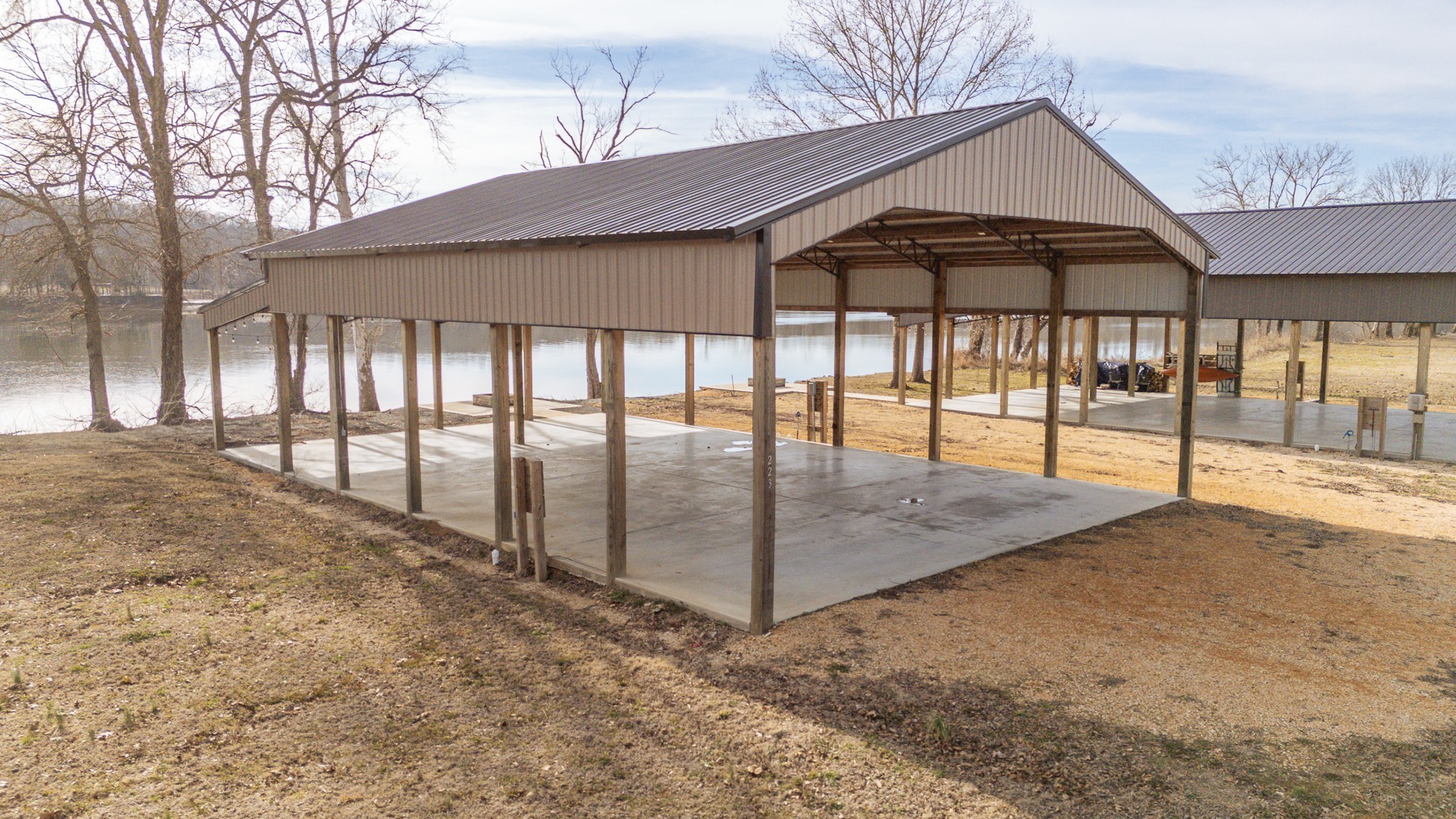 209 Hardin Bottom River Rd Property Photo 1
