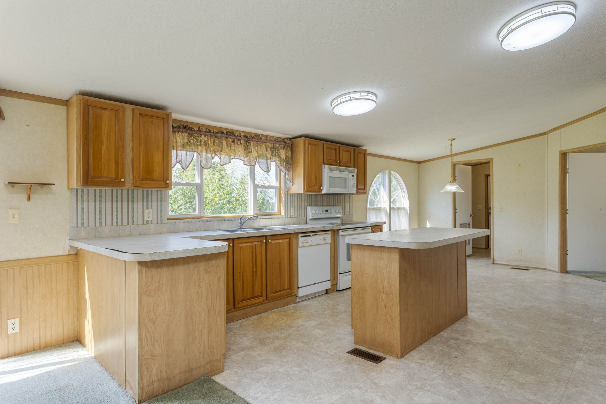 685 Rigsby Rd Property Photo 3