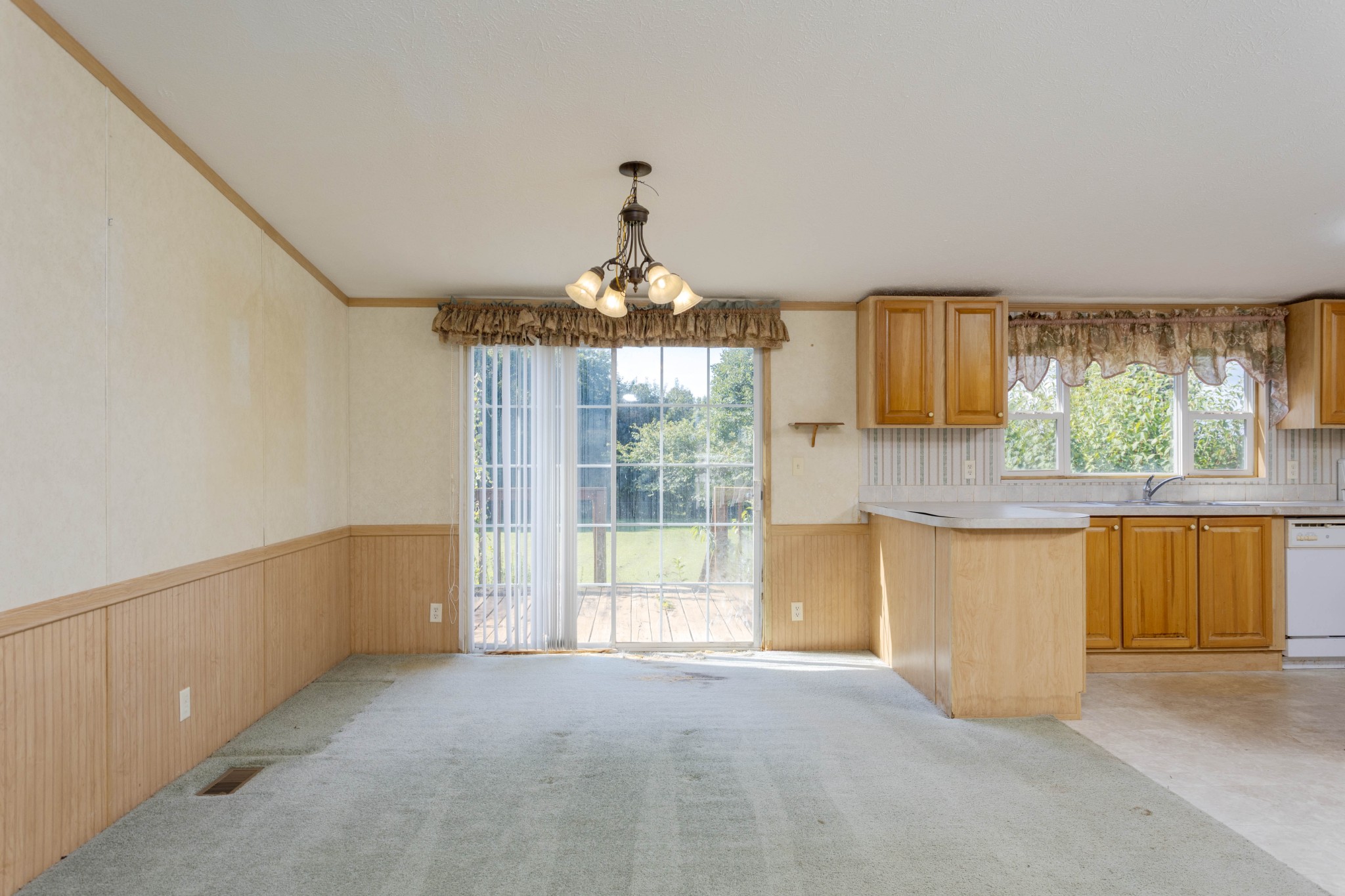 685 Rigsby Rd Property Photo 9