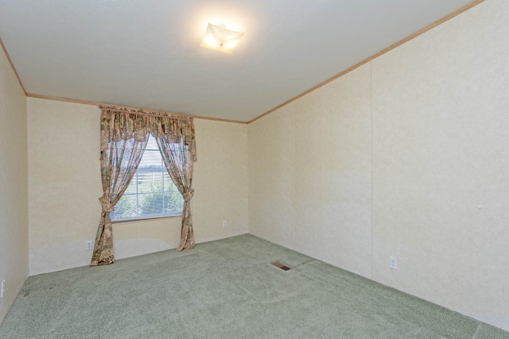 685 Rigsby Rd Property Photo 24