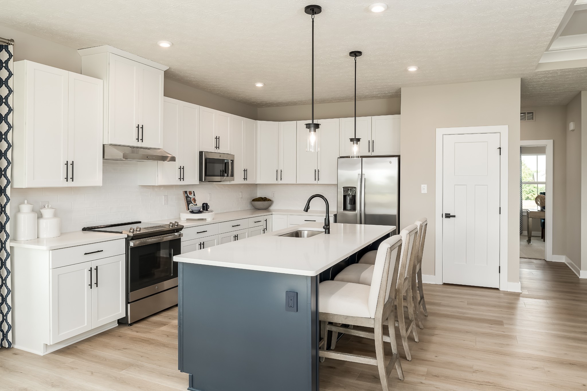 1907 Thoroughbred Way Property Photo 6
