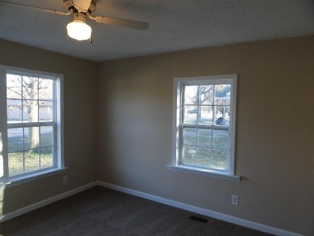 1319 Searcy St Property Photo 8