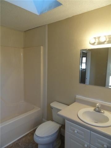 1319 Searcy St Property Photo 12
