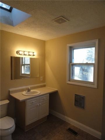 1319 Searcy St Property Photo 13