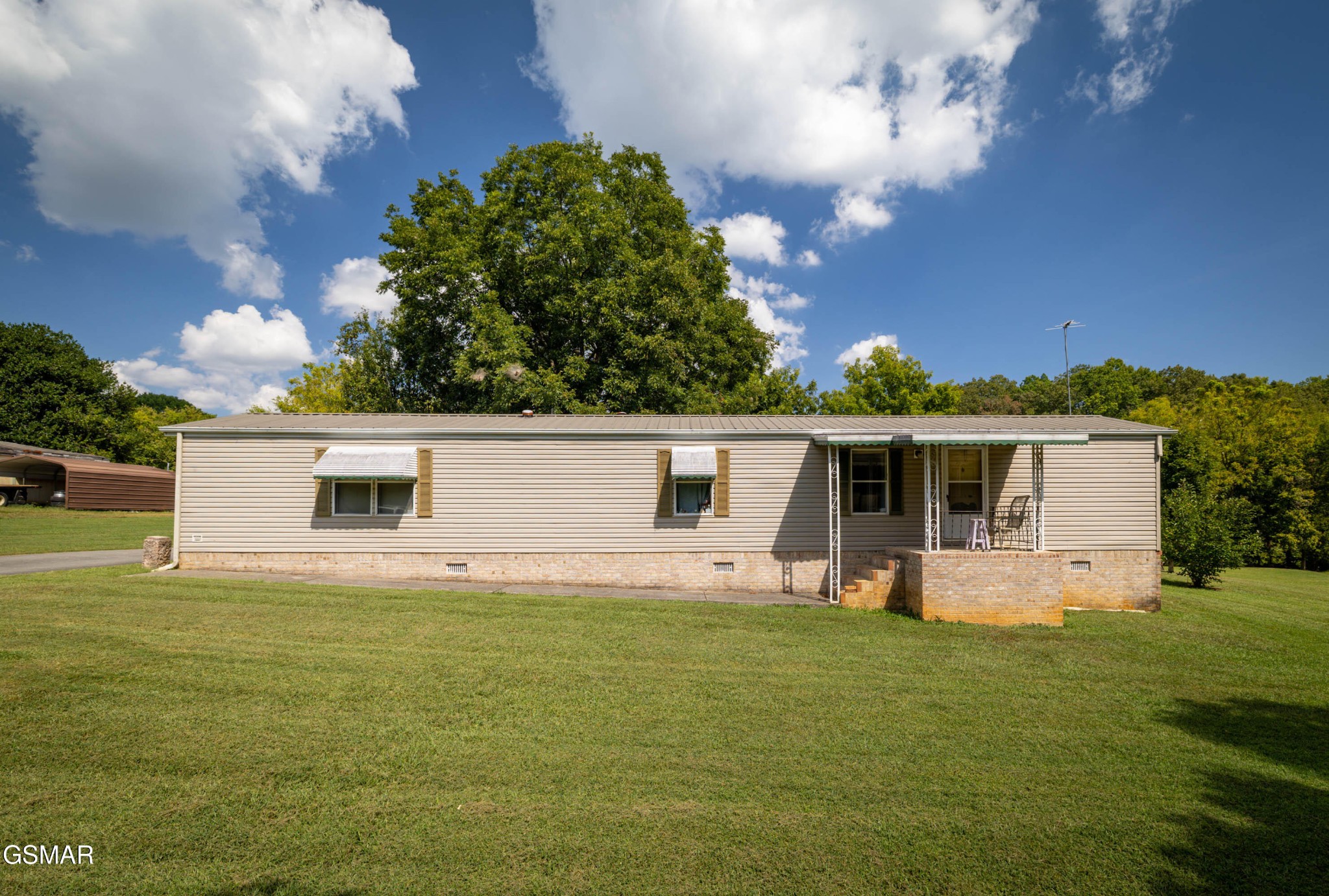 1420 Martha Dandridge Circle Property Photo 1