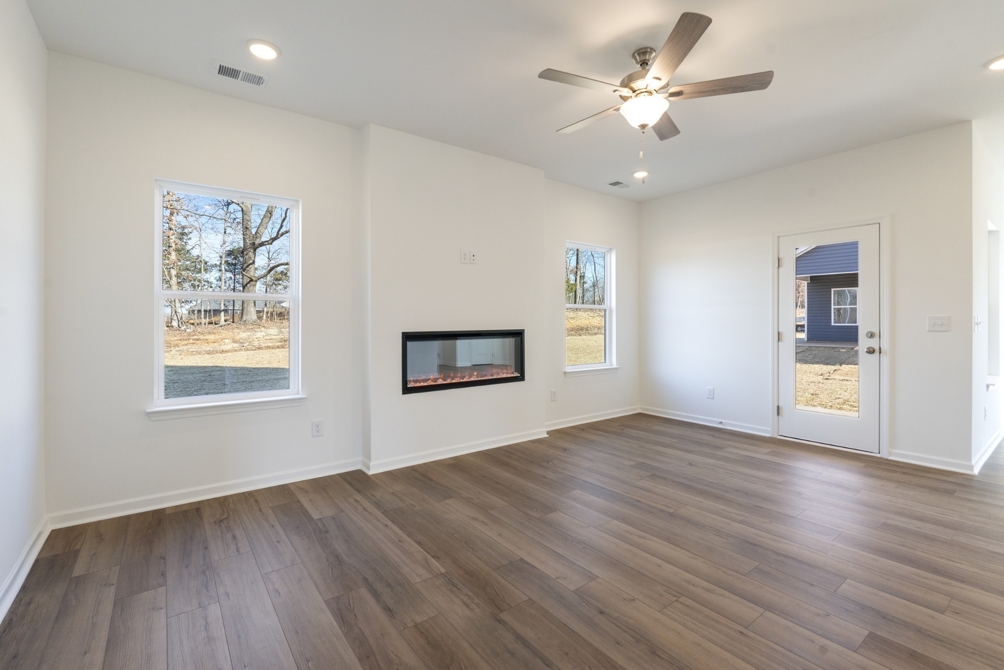 264 Claude Cir Property Photo 12