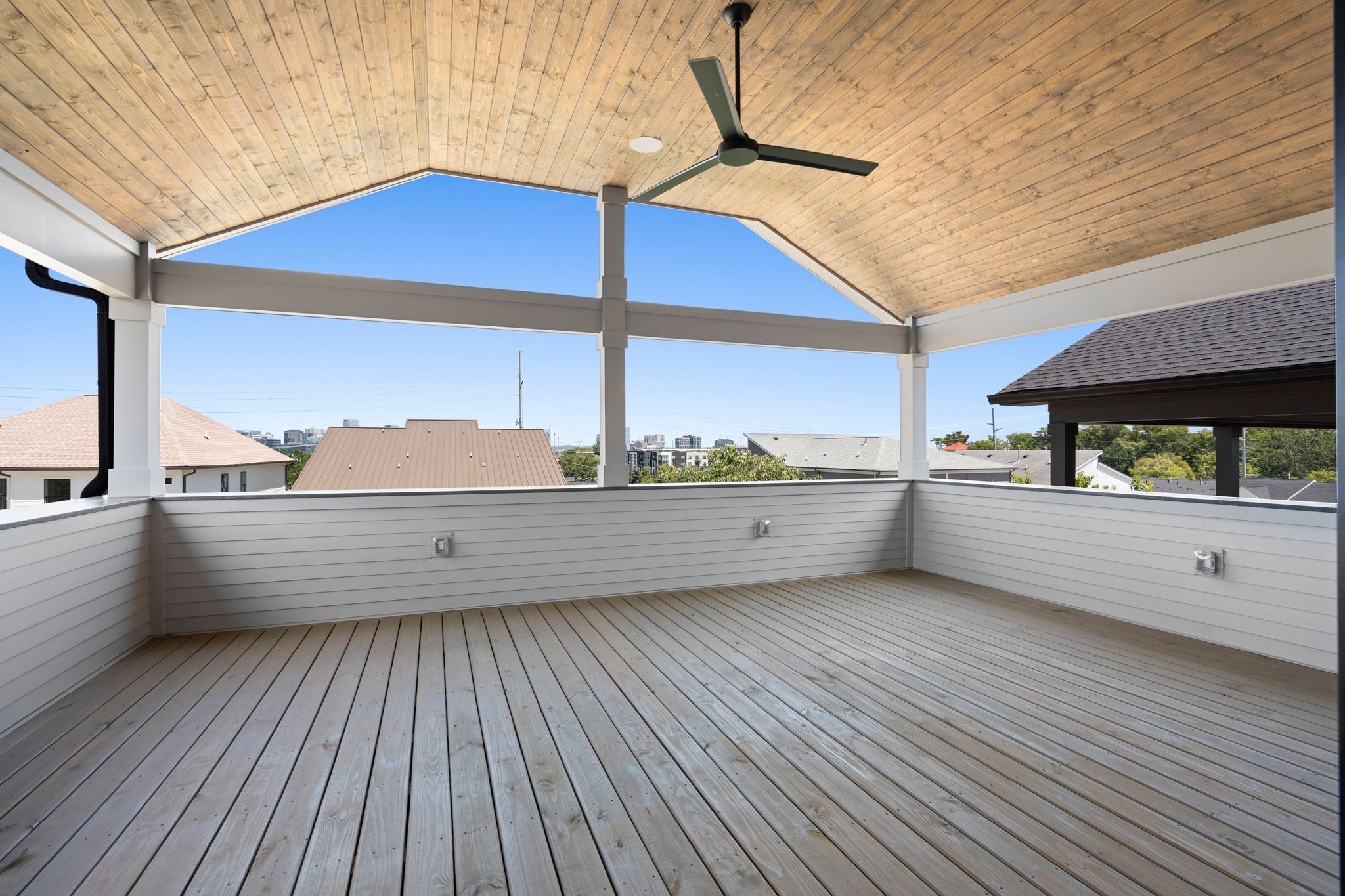 1010 Argyle Ave Property Photo 54