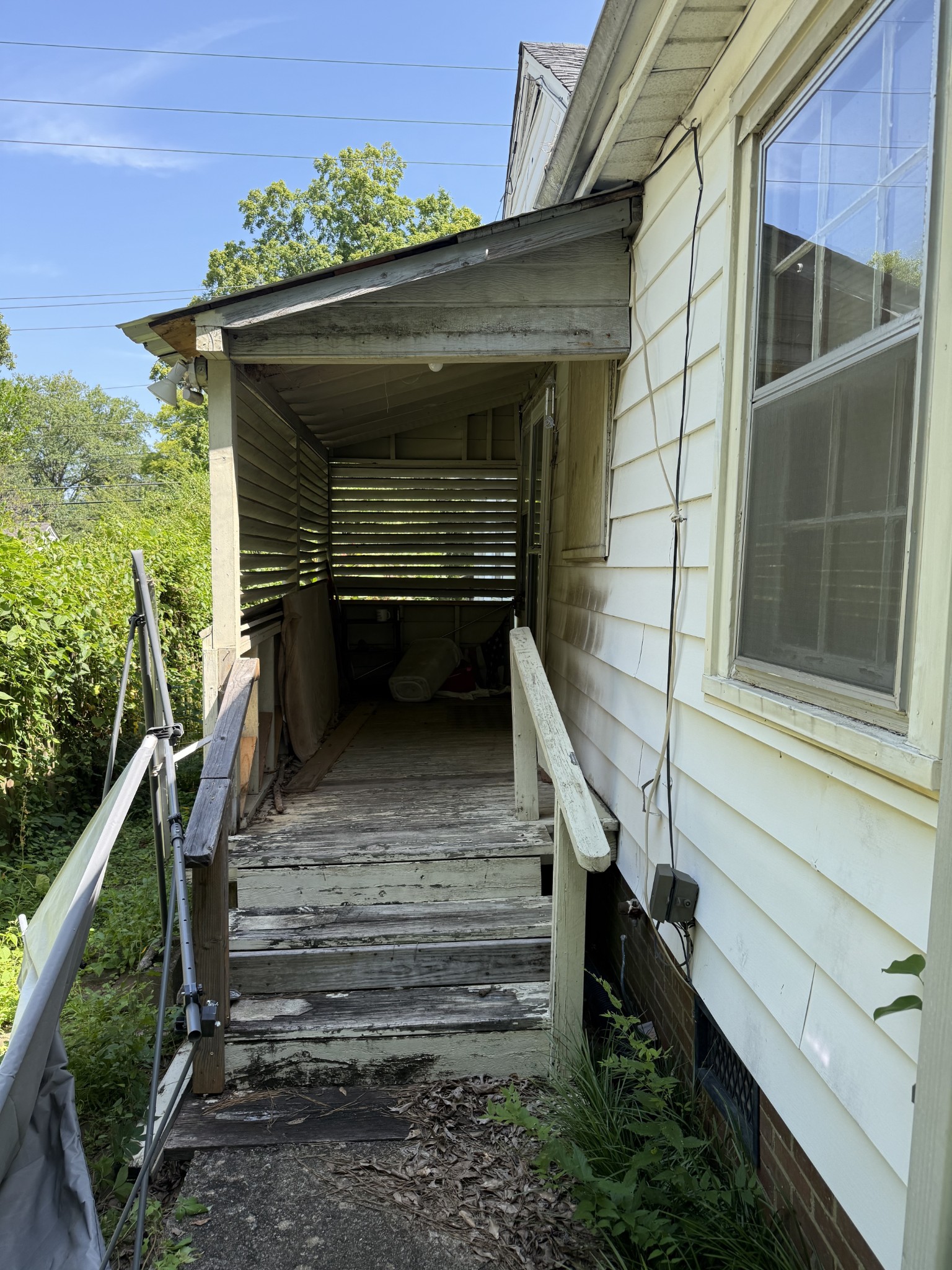 266 W Forest Ave Property Photo 9
