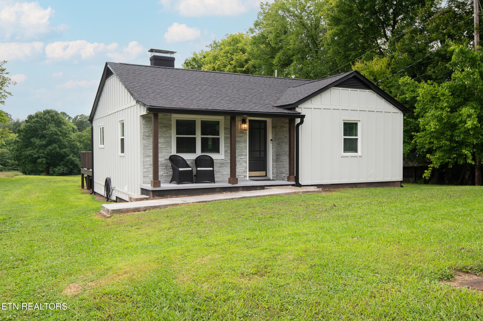1009 Mabry Hood Rd Property Photo 1