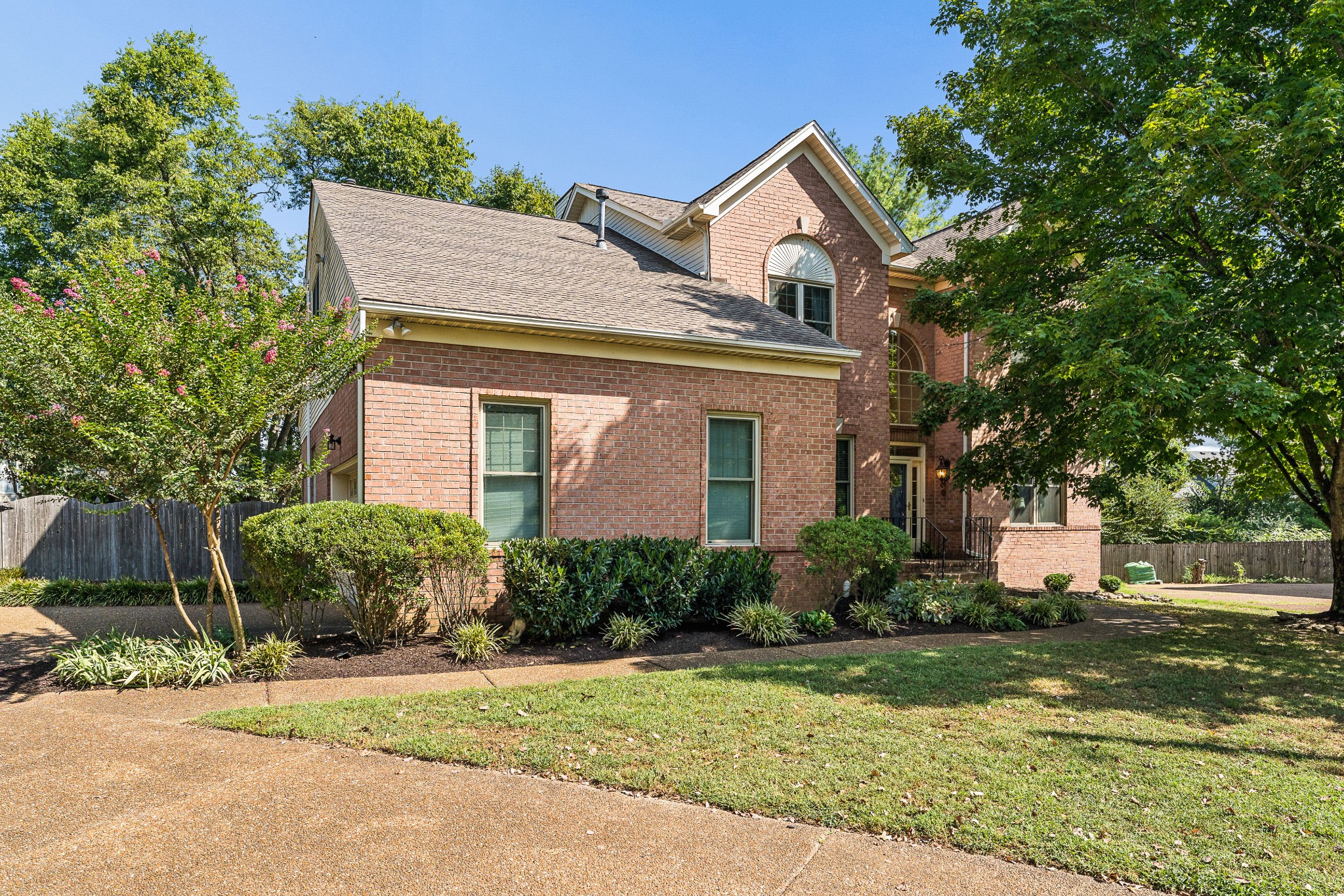 5800 Cross Pointe Ln Property Photo 1