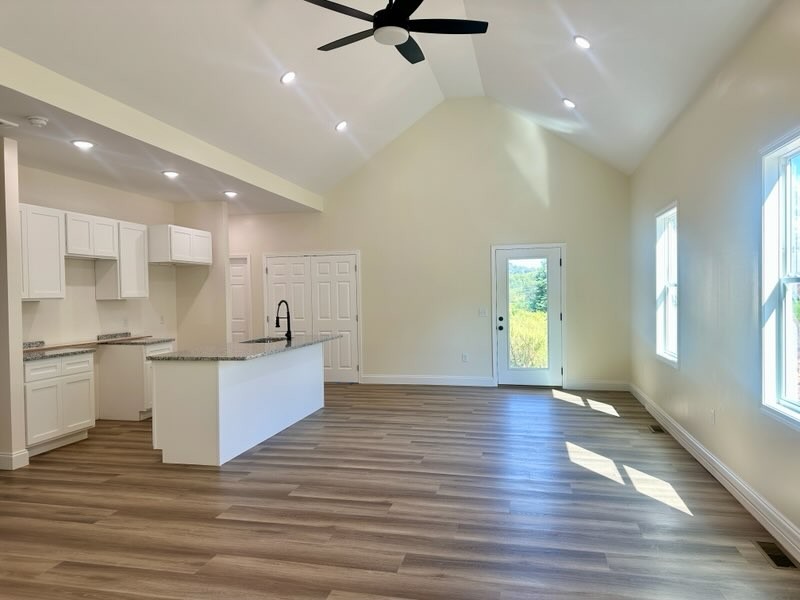560 Gracie Street Property Photo 10