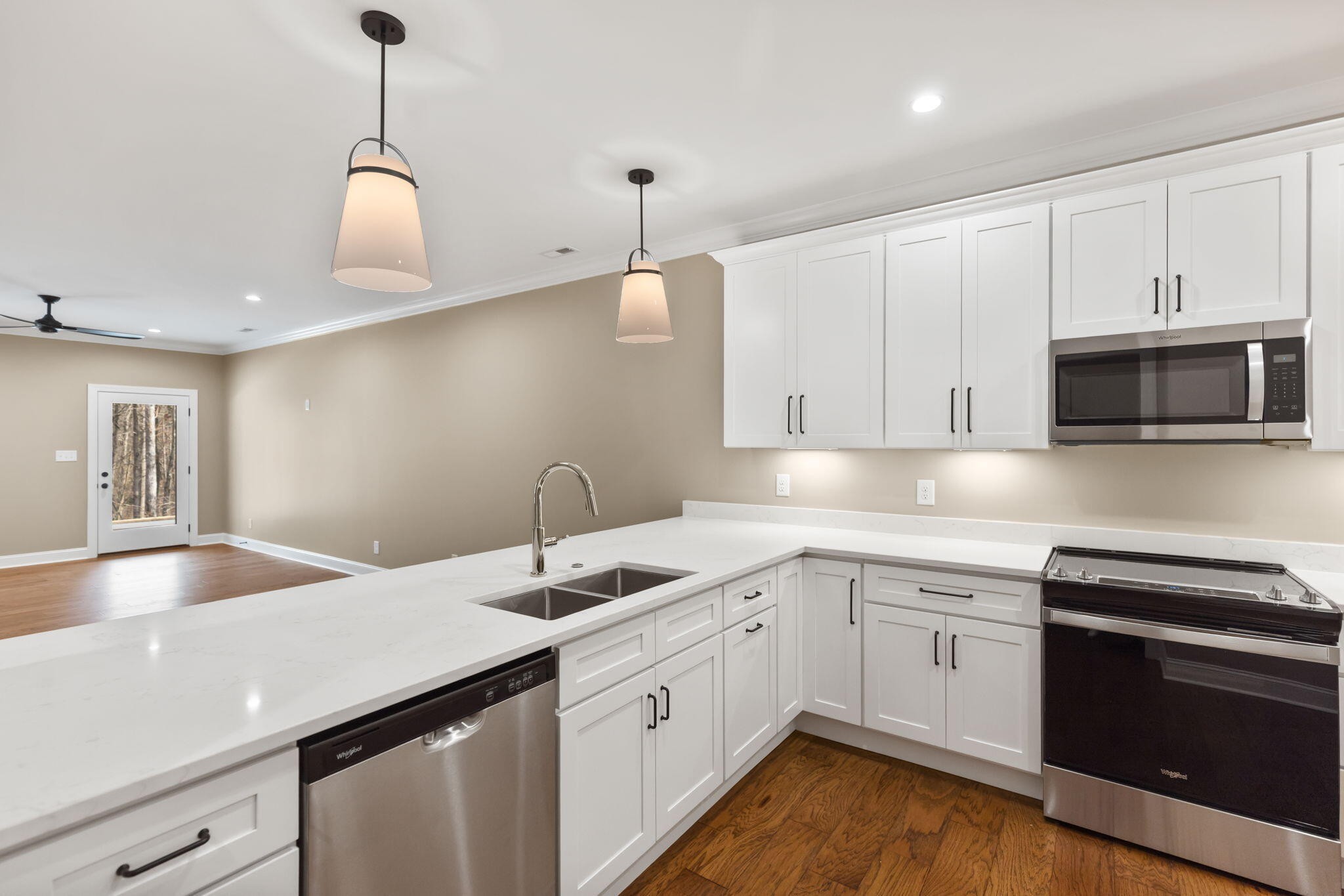 5272 Baylor Street, Nw Property Photo 7