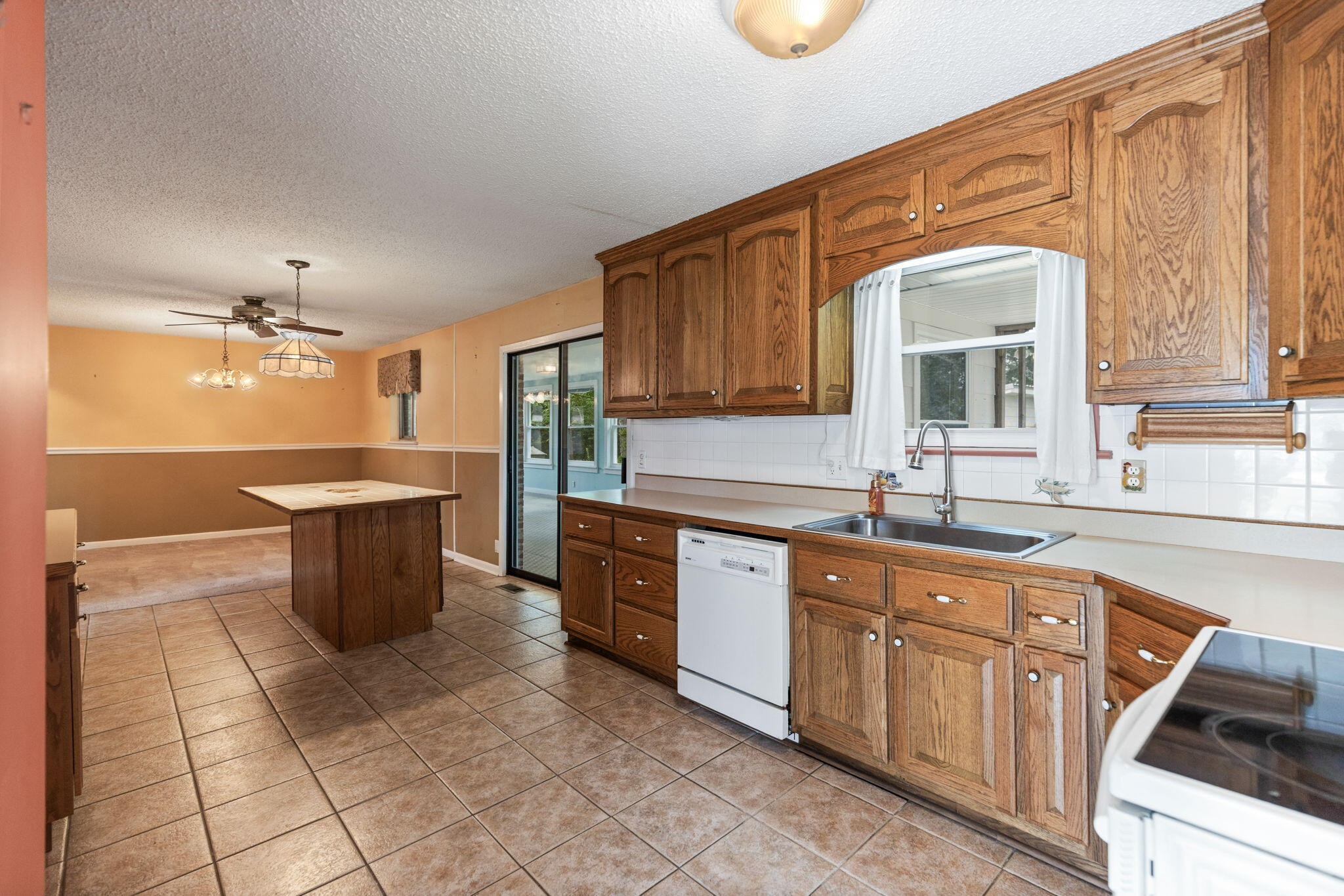 26 Stovall Street Property Photo 13