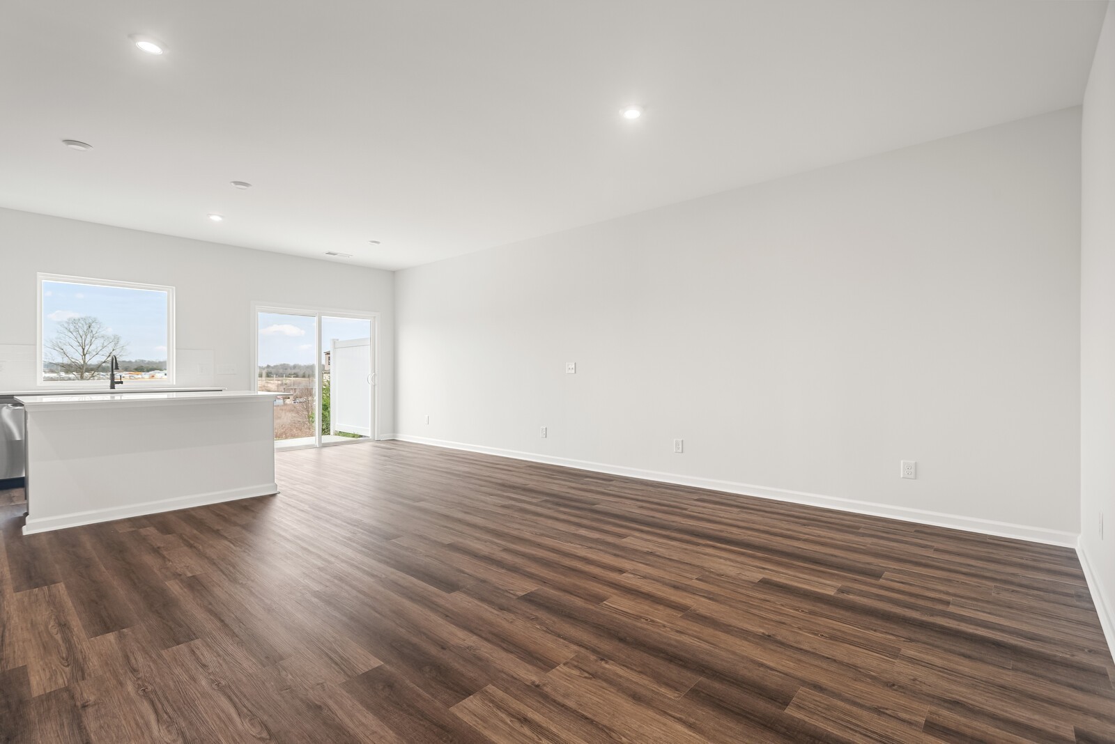 2317 Juneau Lane Property Photo 6