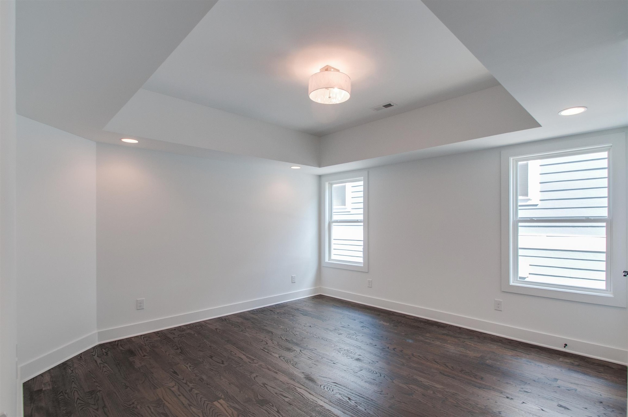 1024 Argyle Ave Property Photo 12