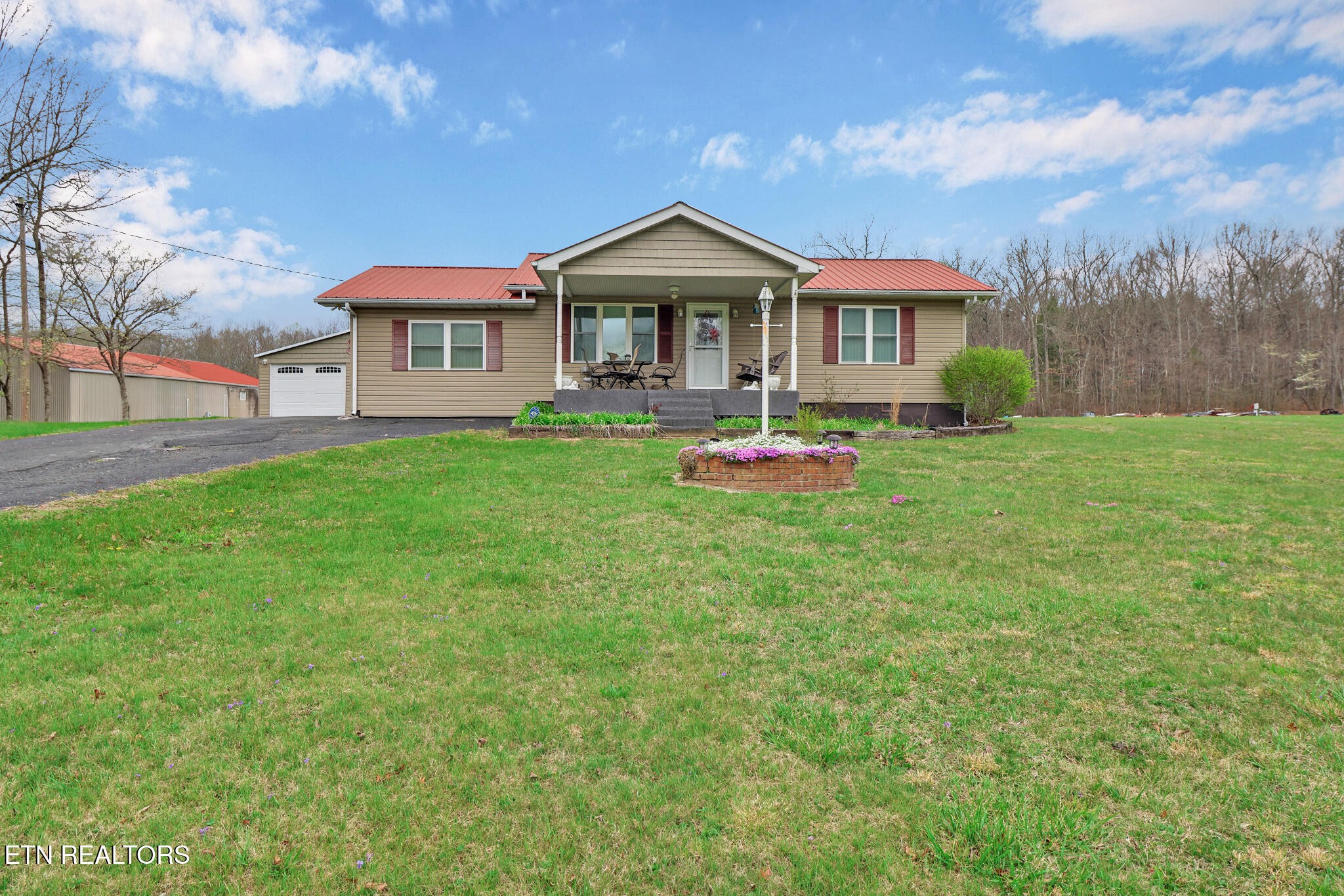 925 Unity Church Rd Property Photo 2