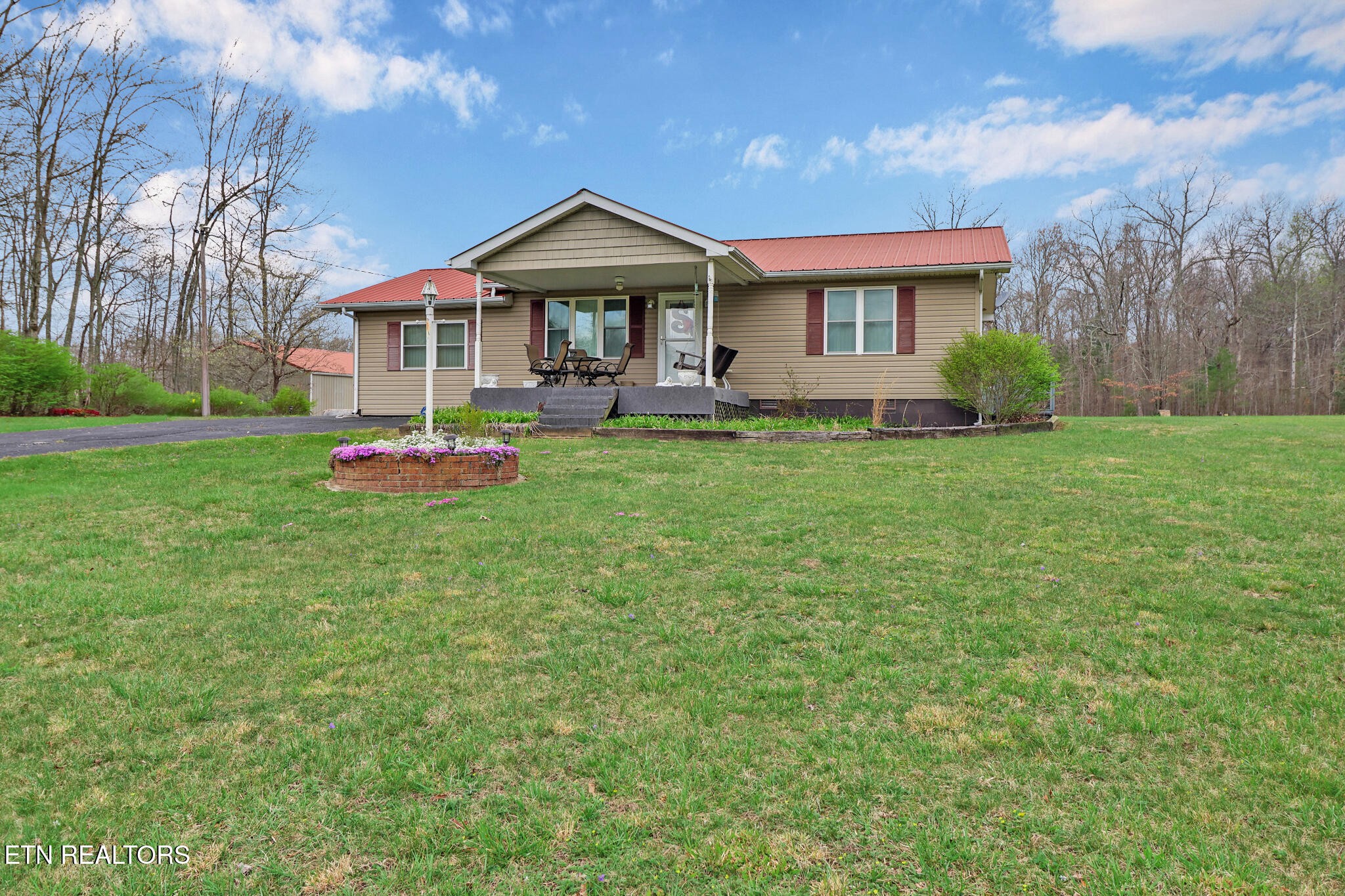 925 Unity Church Rd Property Photo 3