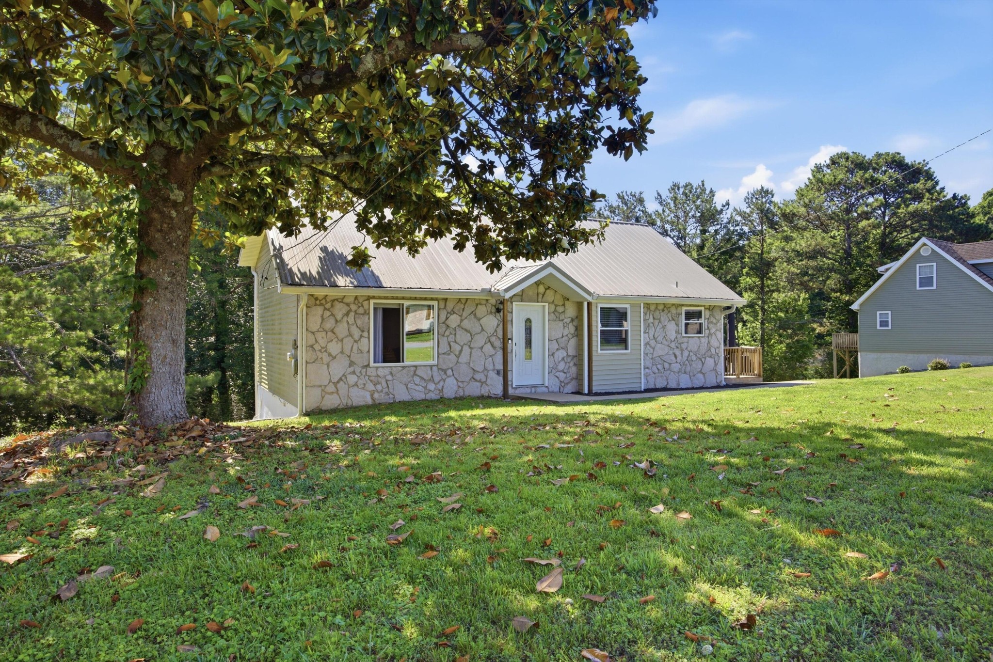 36 Crest Circle Property Photo 2