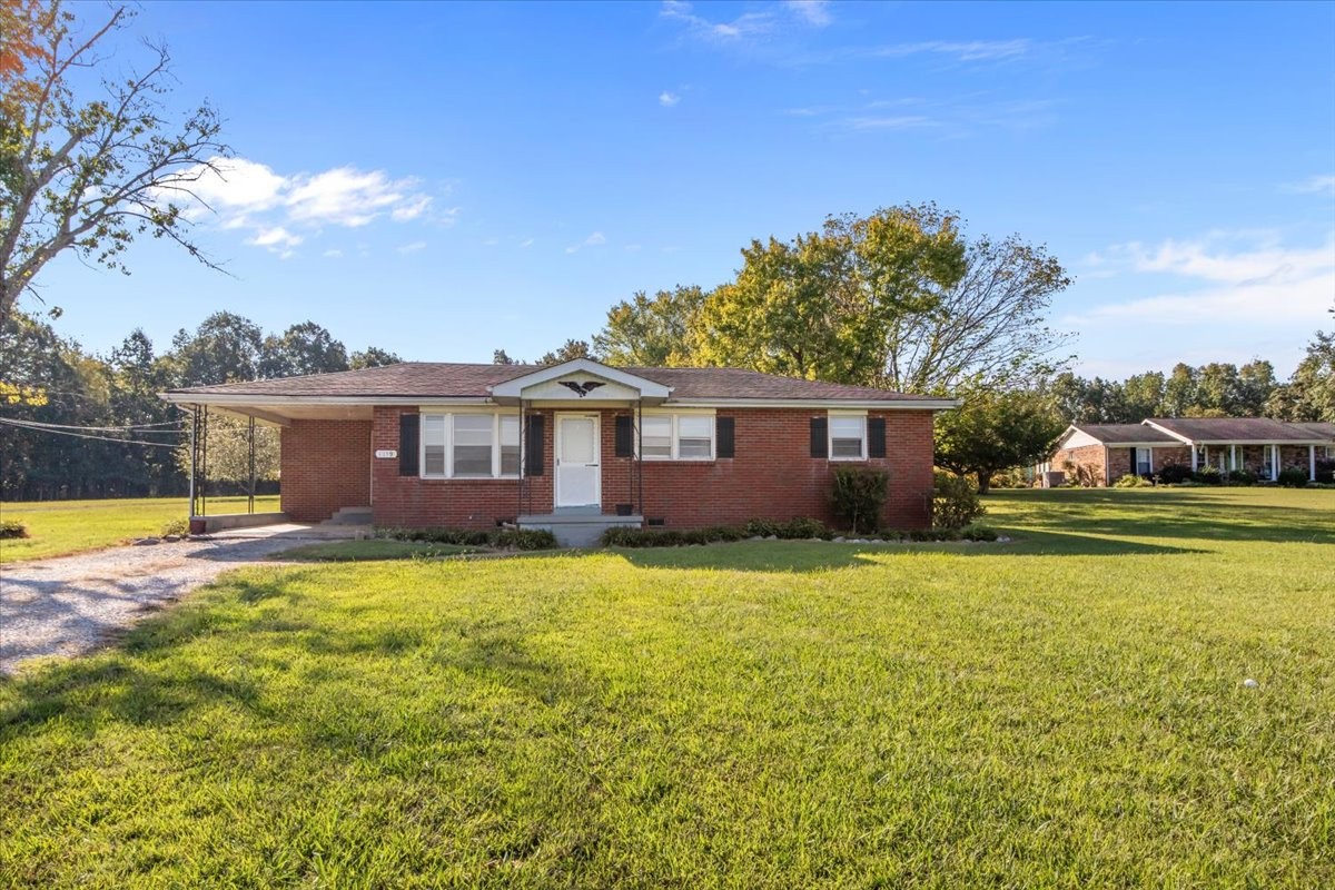 1179 Main St, N Property Photo 1