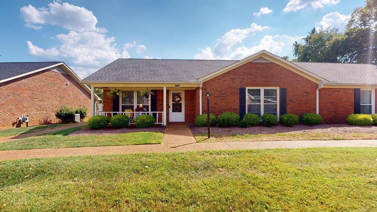 2148 River Chase Dr Property Photo 1