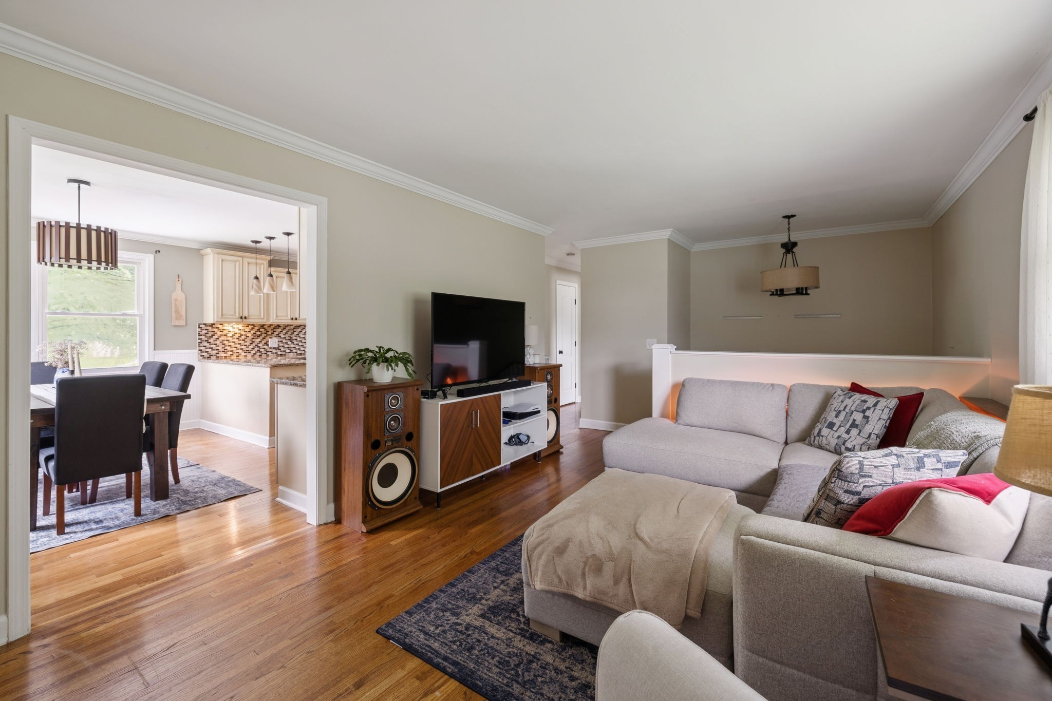 608 Harpeth Pkwy, E Property Photo 4