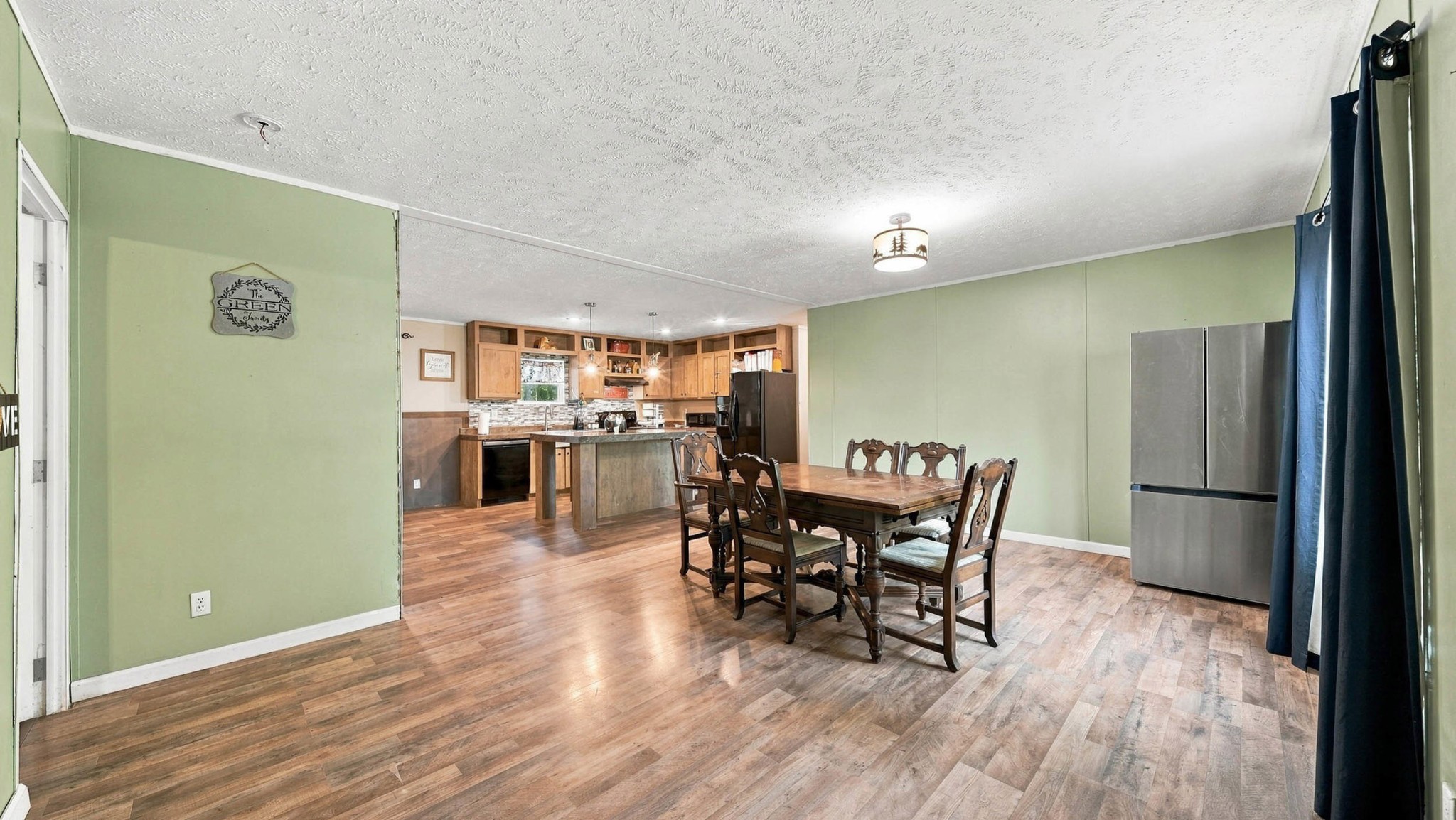 437 Sterling Road Property Photo 4