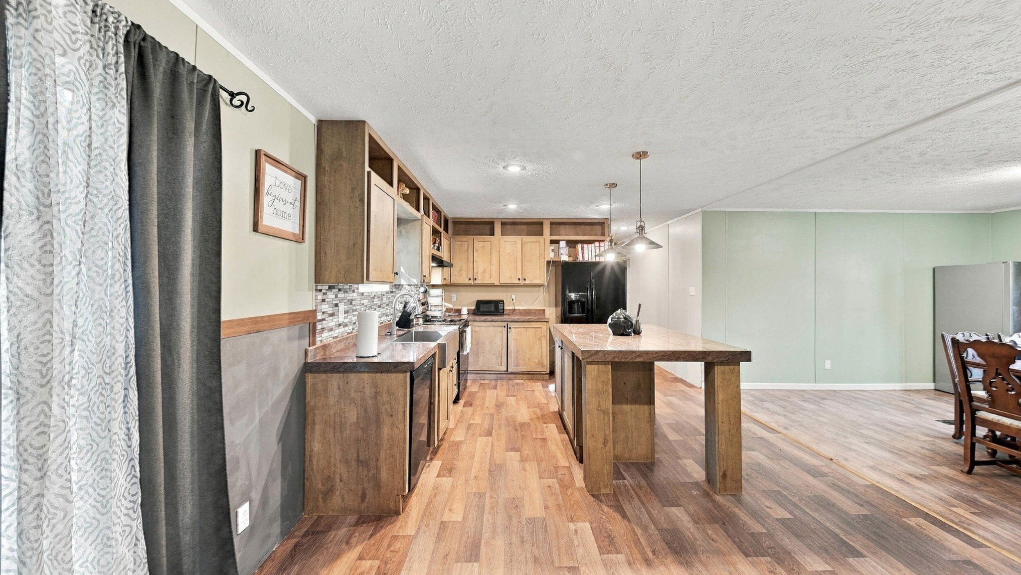 437 Sterling Road Property Photo 6