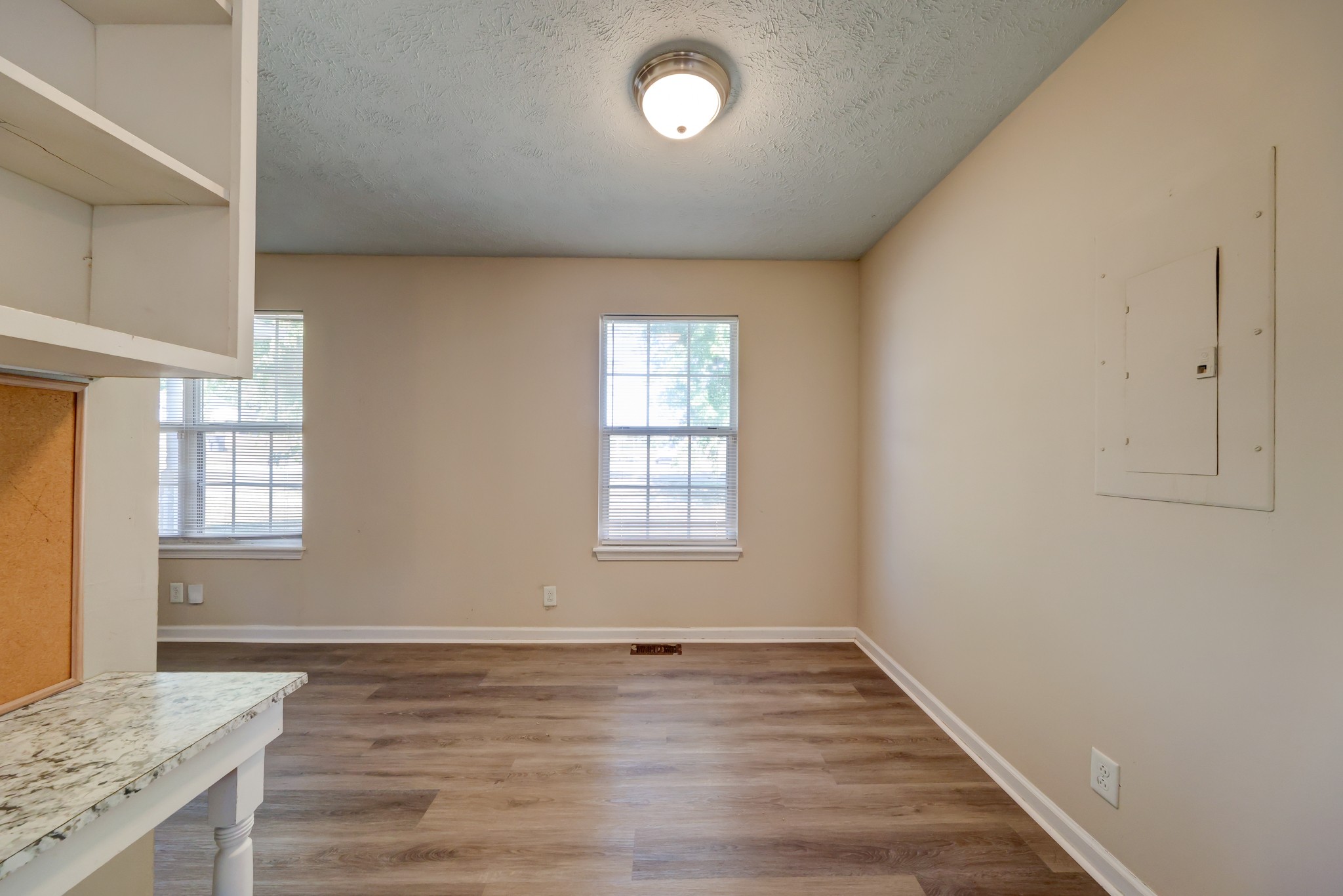 672 Artic Ave Property Photo 9