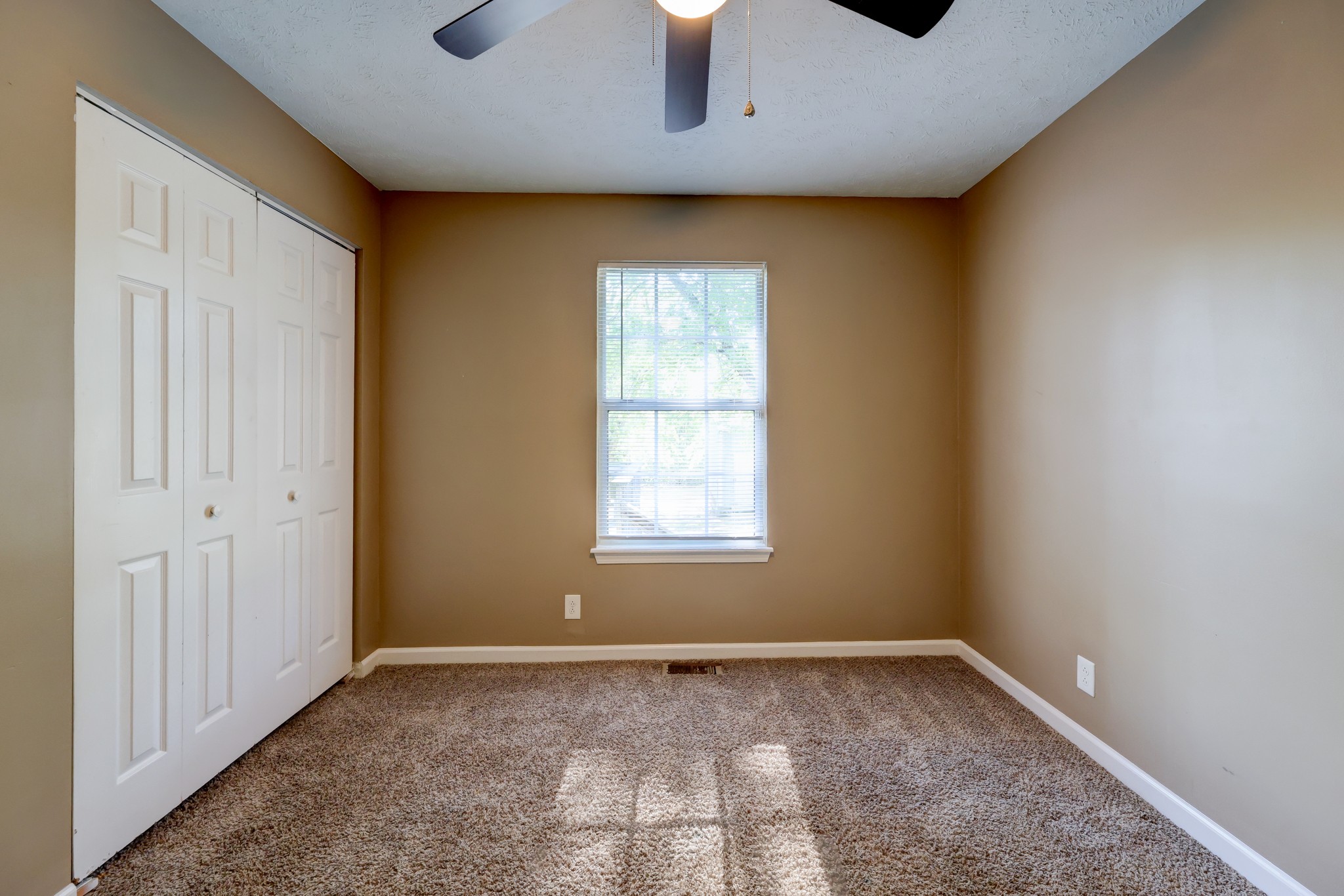 672 Artic Ave Property Photo 16