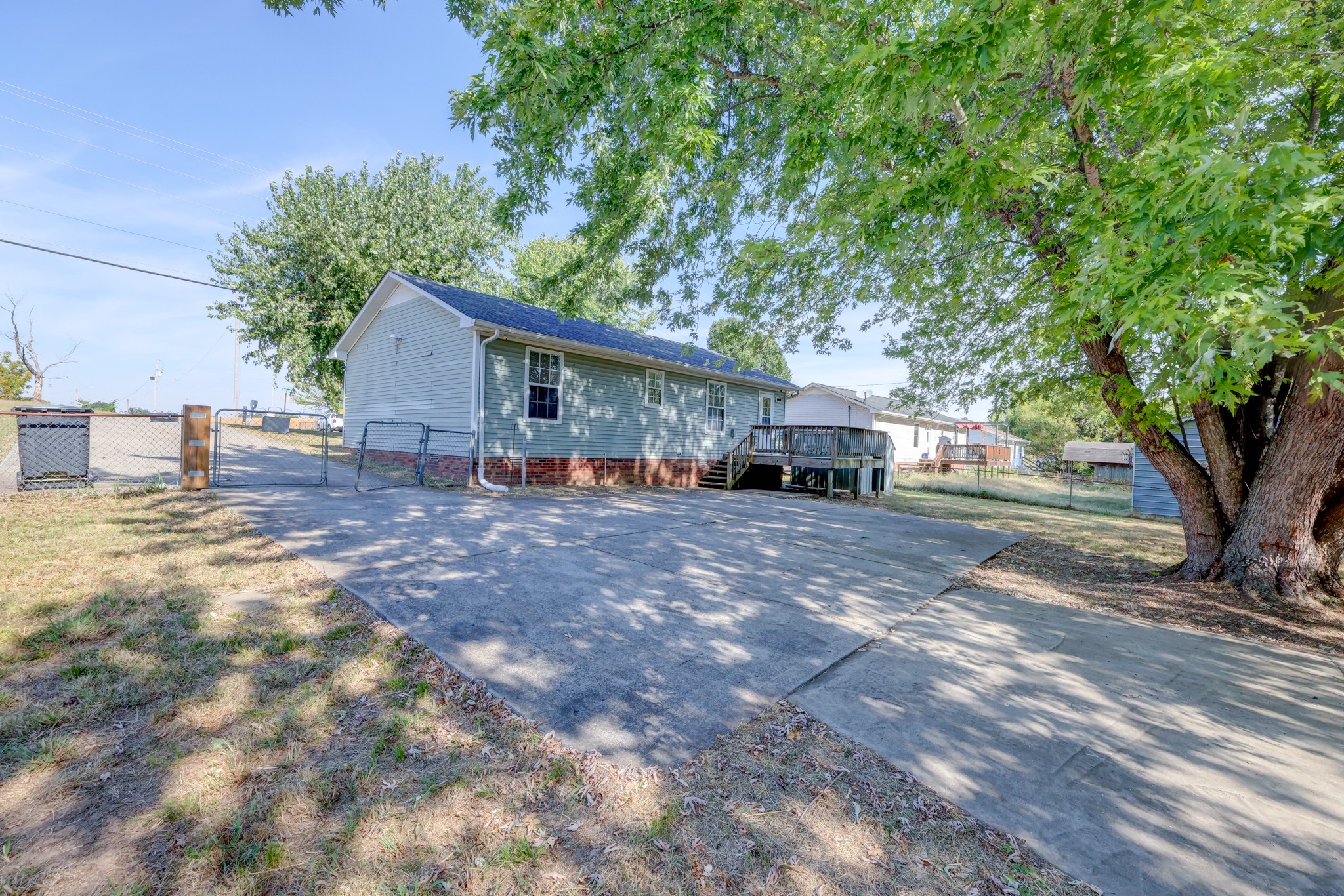 672 Artic Ave Property Photo 43