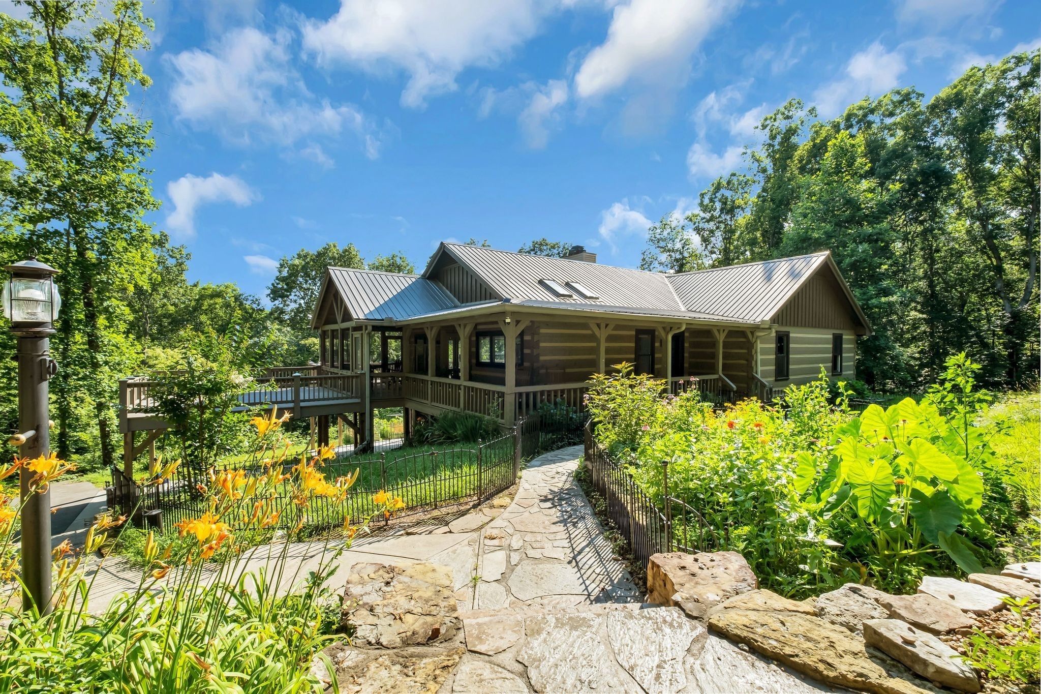 4545 Scenic Hills Ln Property Photo 1