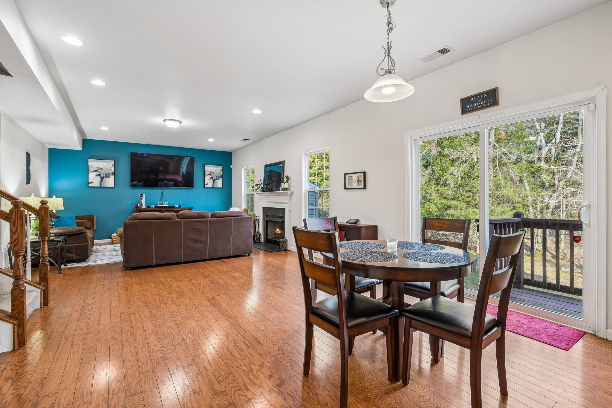 2512 Janalyn Trce Property Photo 6