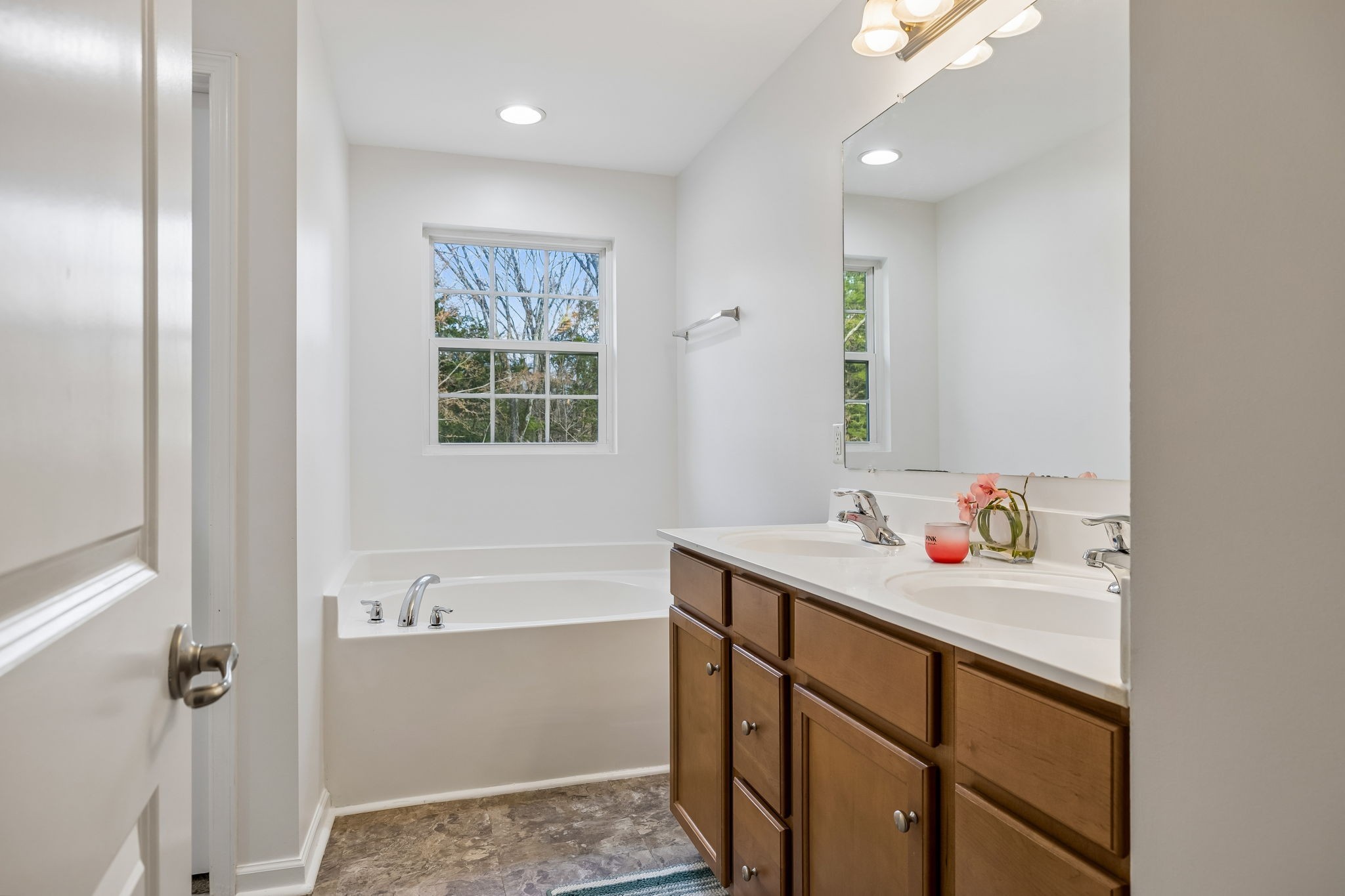 2512 Janalyn Trce Property Photo 12