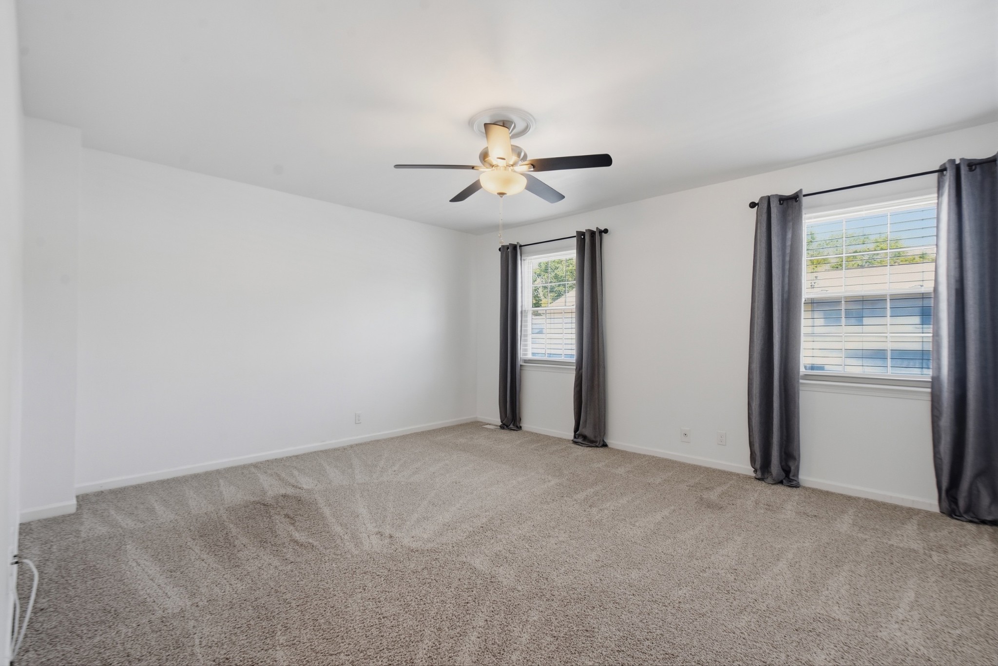 8207 Sawyer Brown Rd Property Photo 12