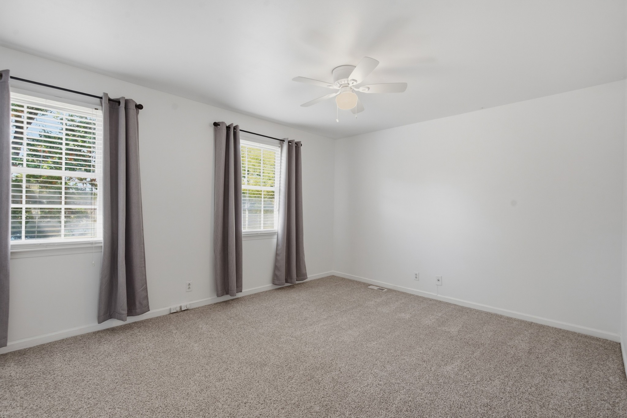 8207 Sawyer Brown Rd Property Photo 15