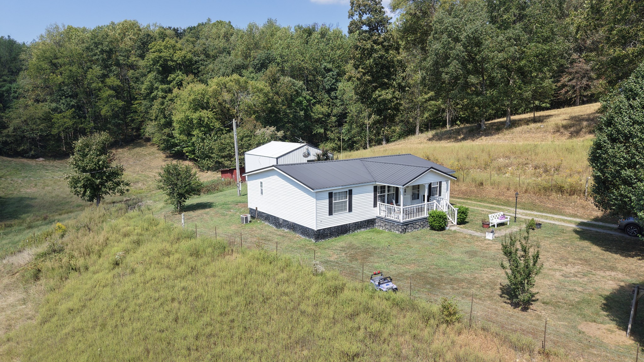 394 Leaths Branch Rd Property Photo 1