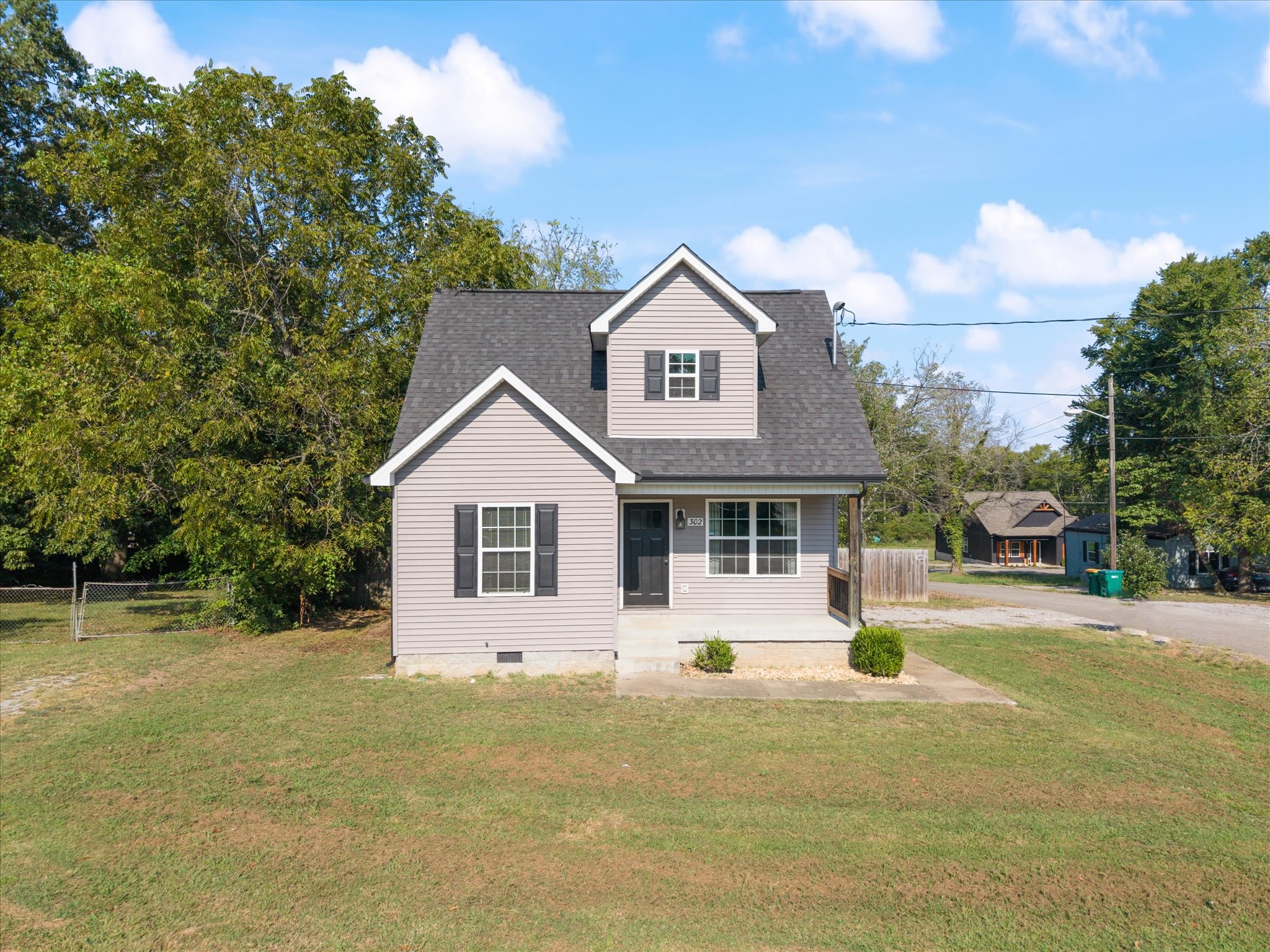 302 Hardison Ave Property Photo 1