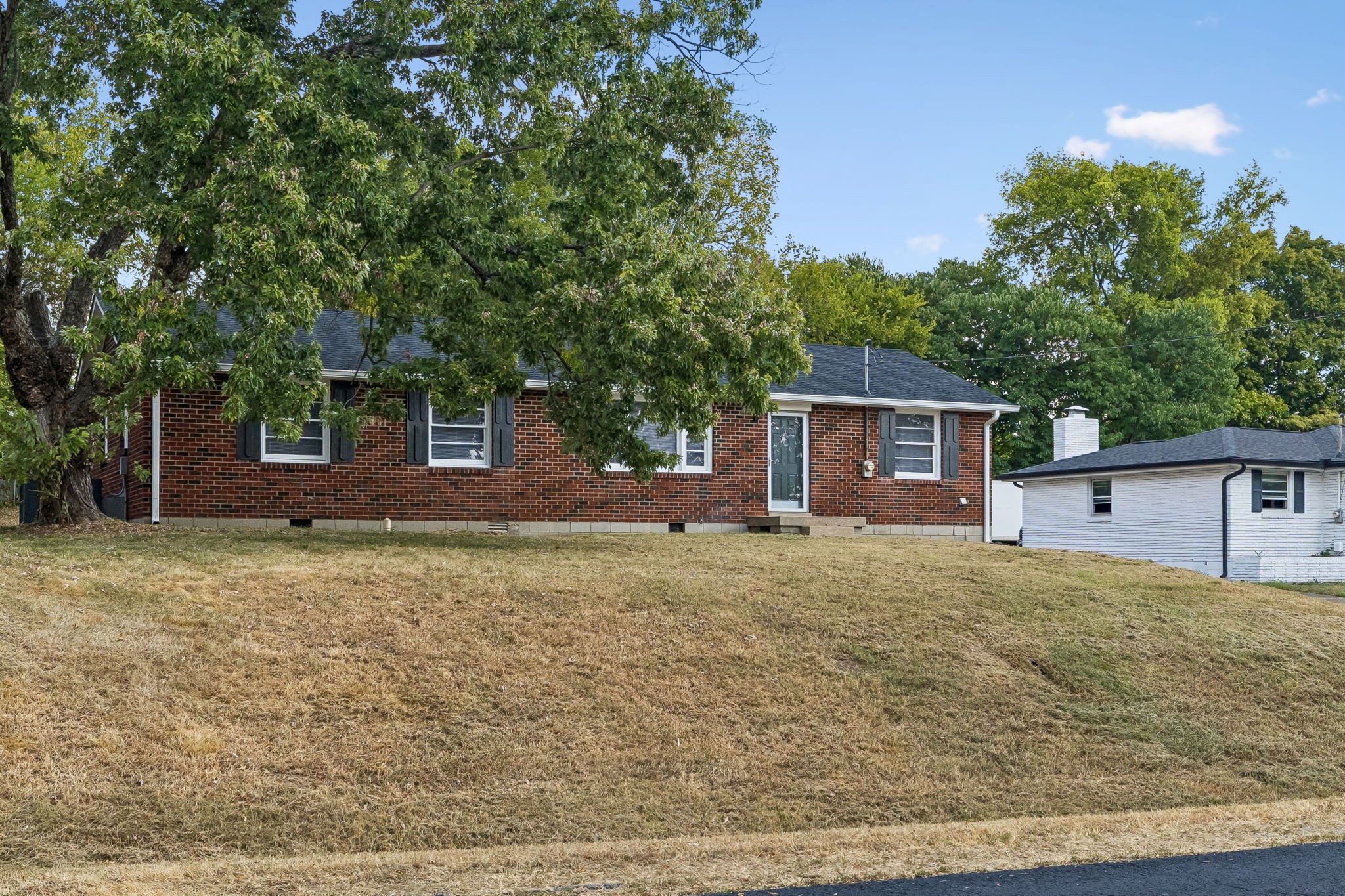 245 Bonnacroft Dr Property Photo 4