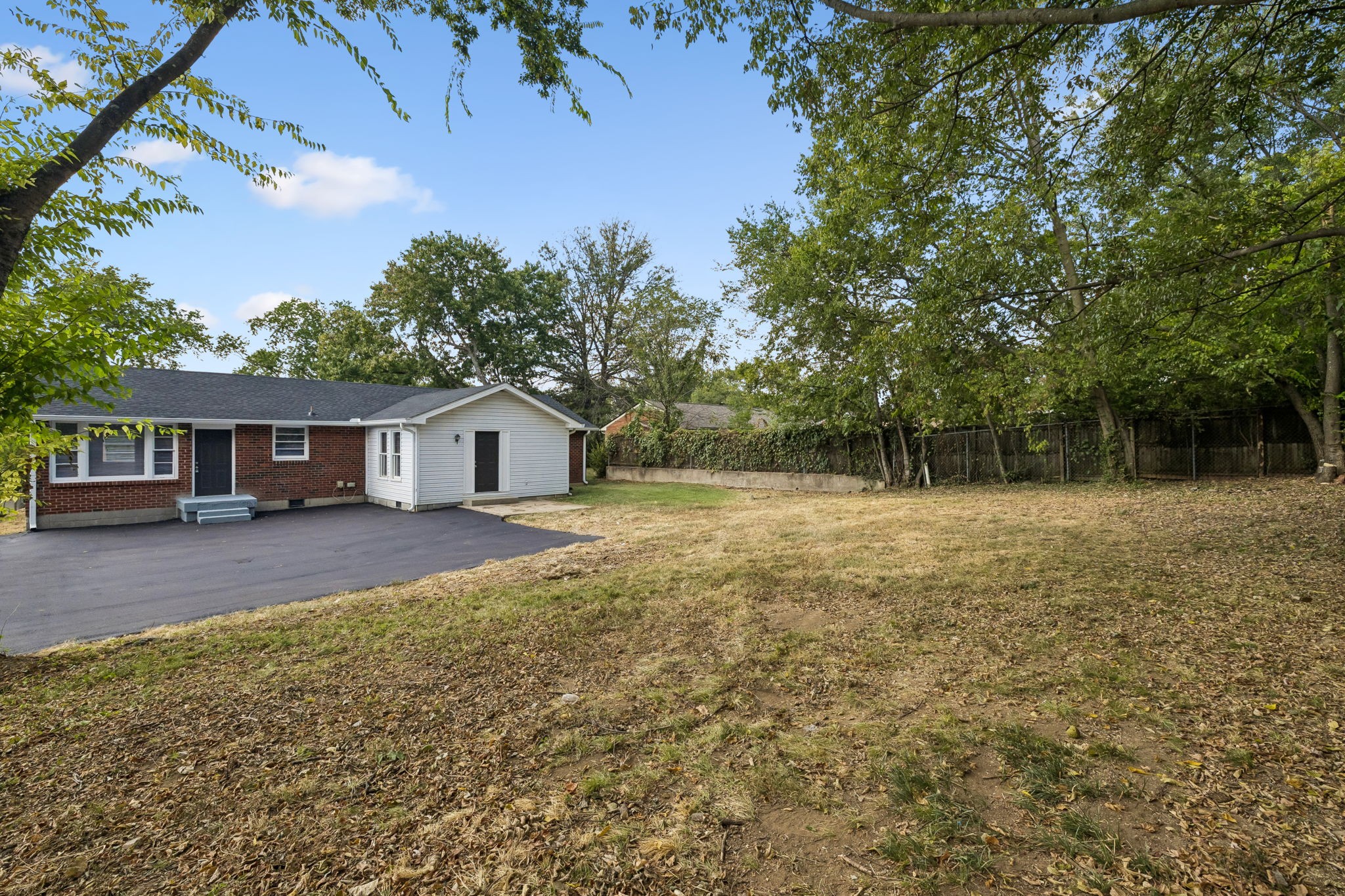 245 Bonnacroft Dr Property Photo 9