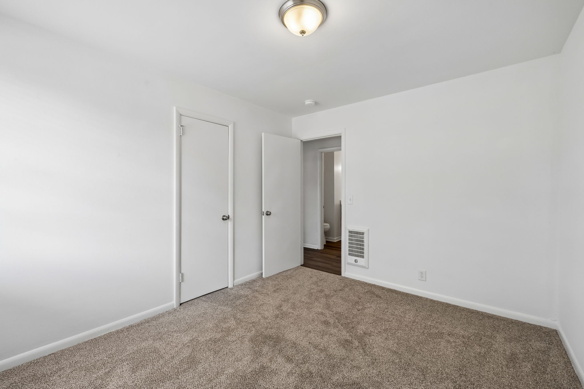 245 Bonnacroft Dr Property Photo 16
