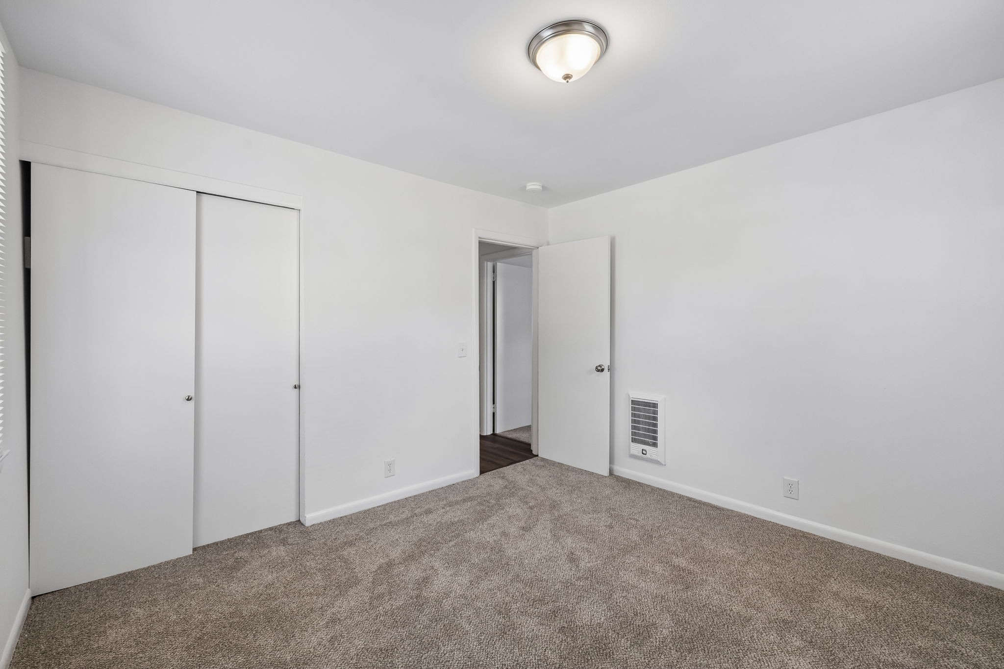 245 Bonnacroft Dr Property Photo 22